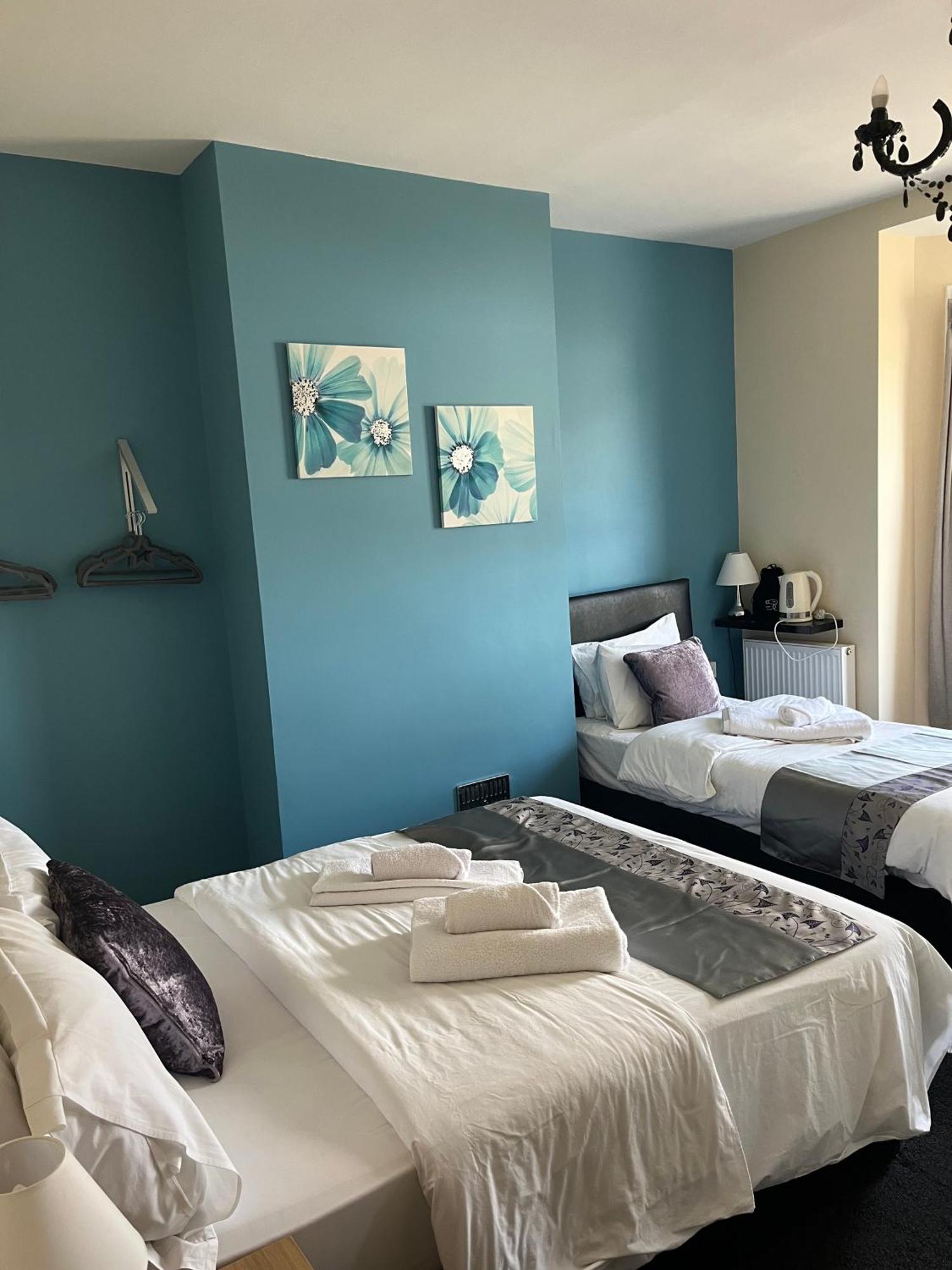 Family Room,1371481640:JPEG
