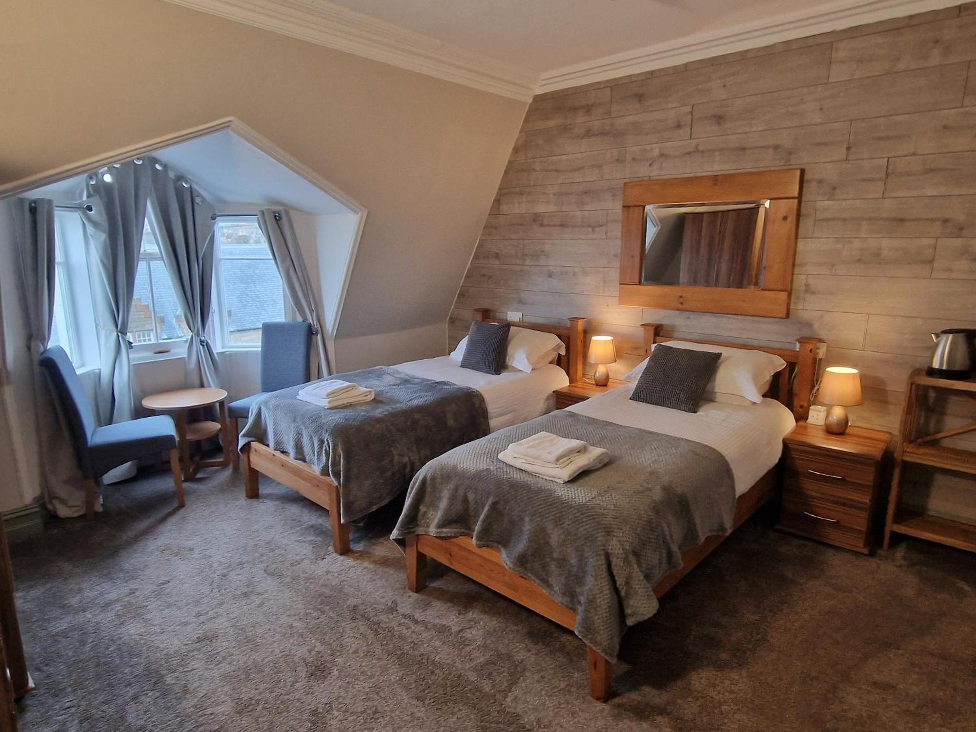 Twin Room with Private Bathroom