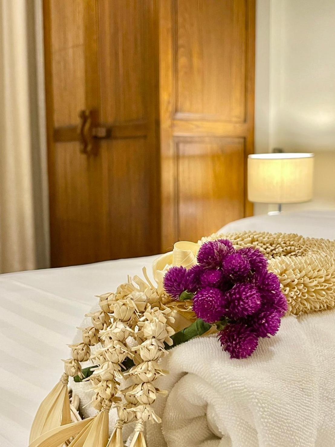 Deluxe Family Room,1572692408:JPEG