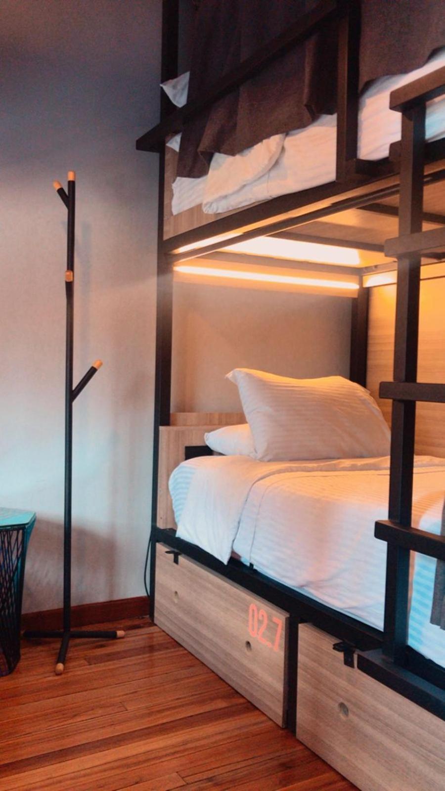 Posto Letto in Dormitorio con 10 Letti
