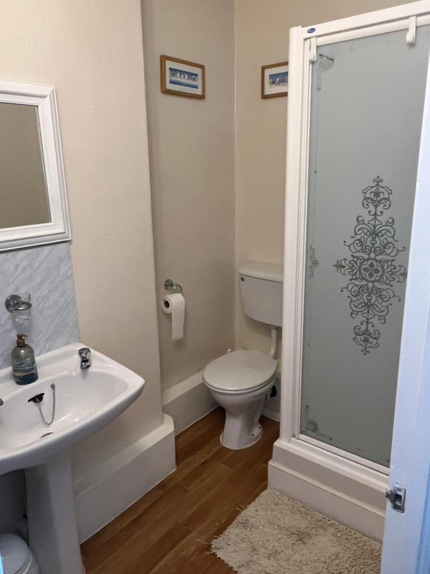 Family Room (2 Adults + 1 Child)