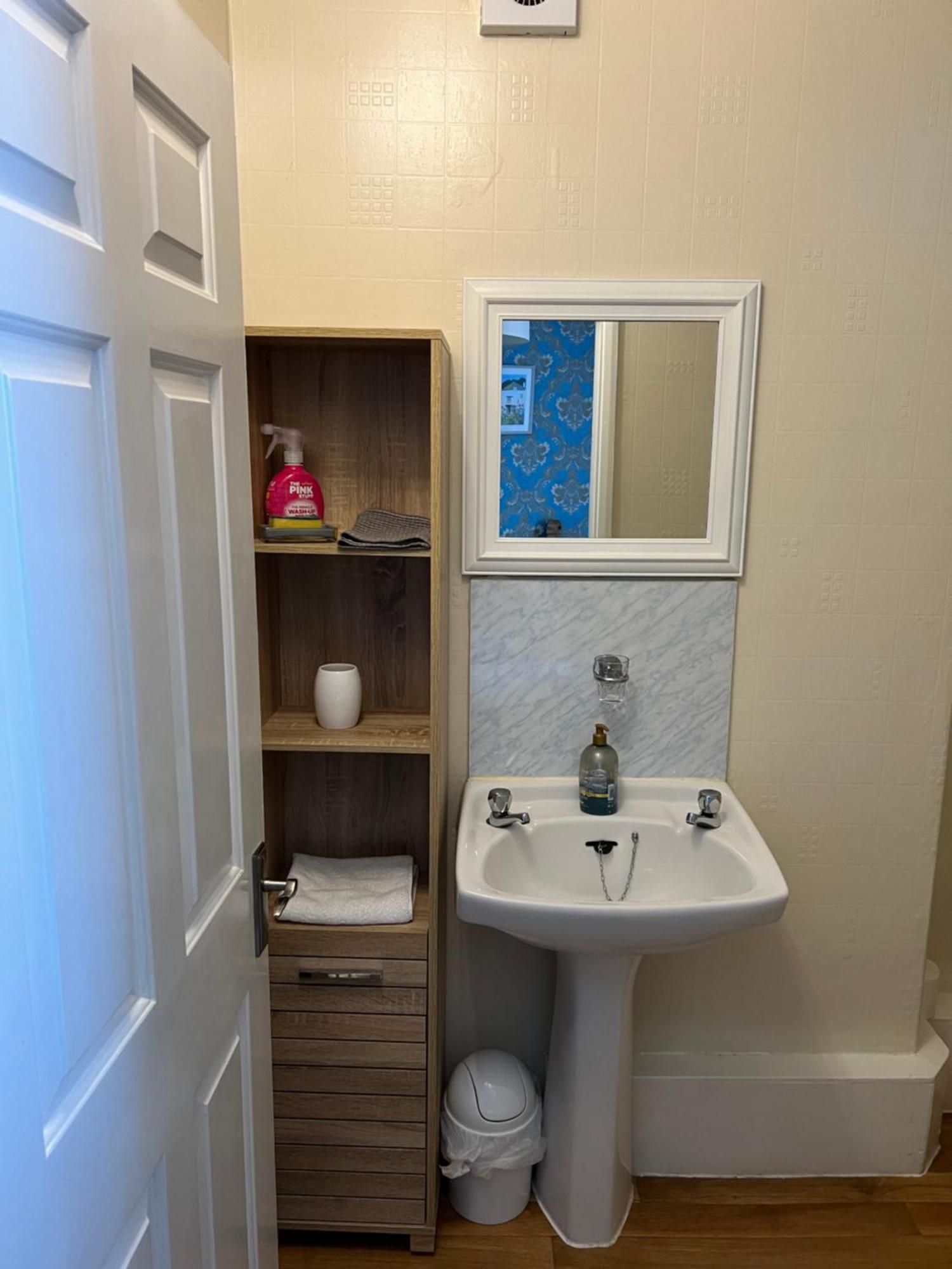 Family Room,1580505927:JPEG