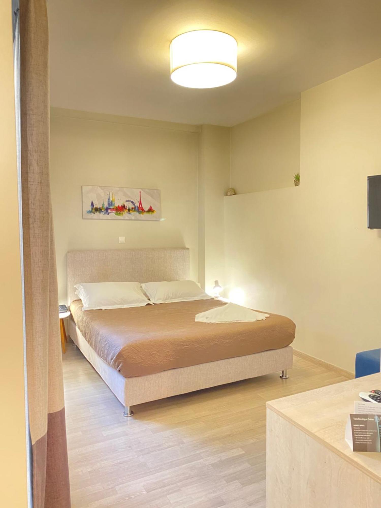 Double Room,1584751373:JPEG