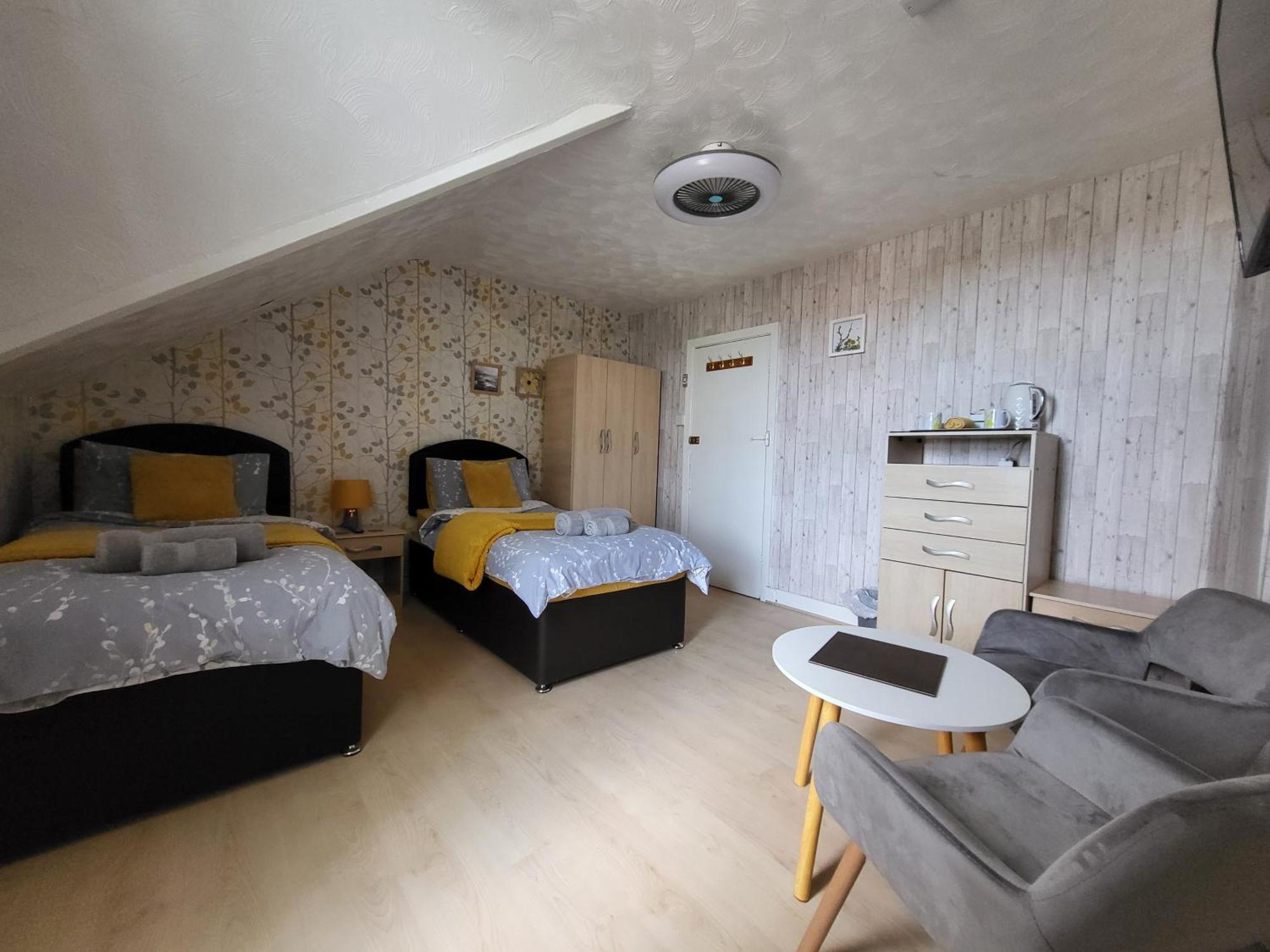 Twin Room with Private Bathroom