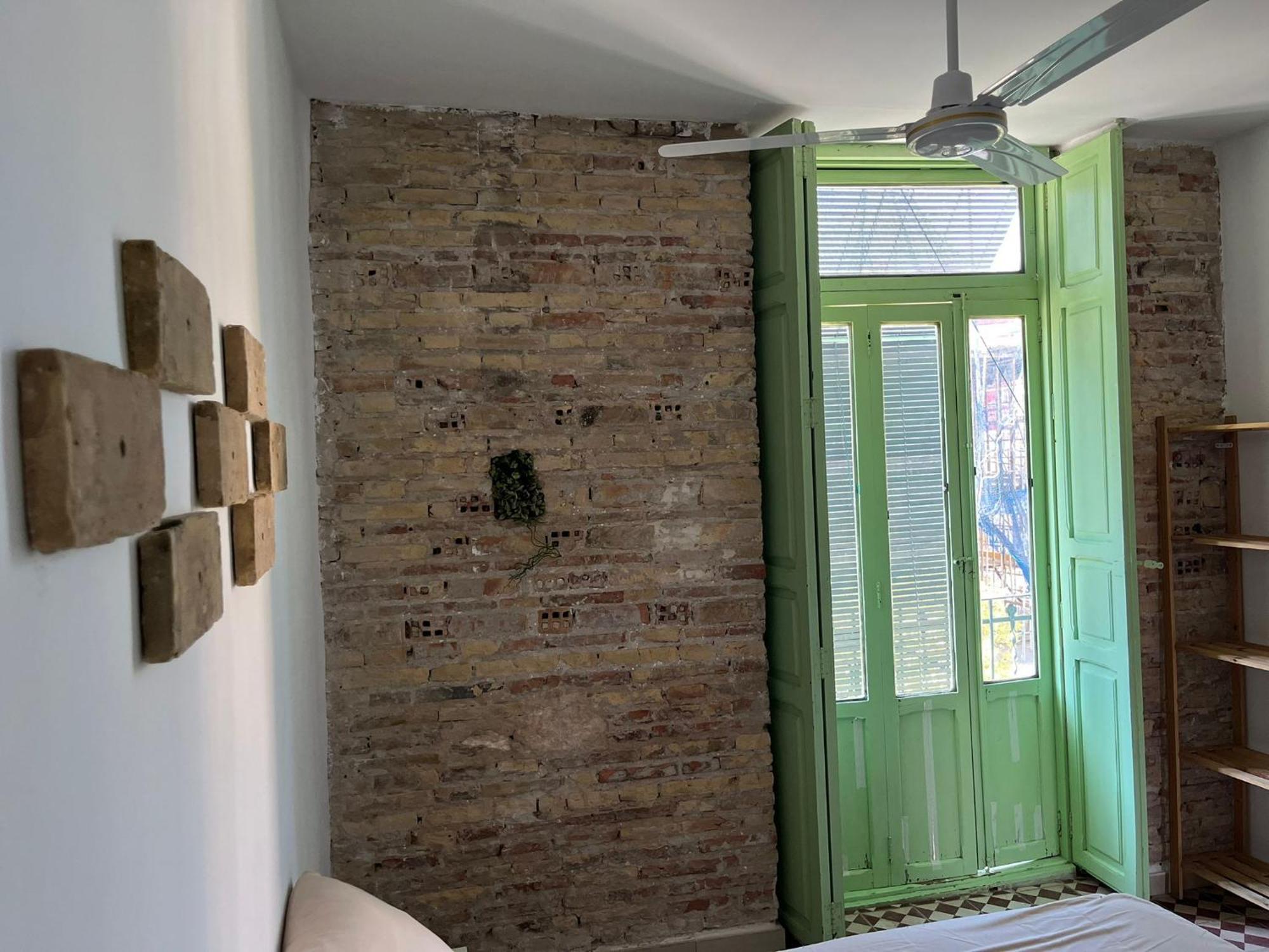 Tweepersoonskamer met Gedeelde Badkamer