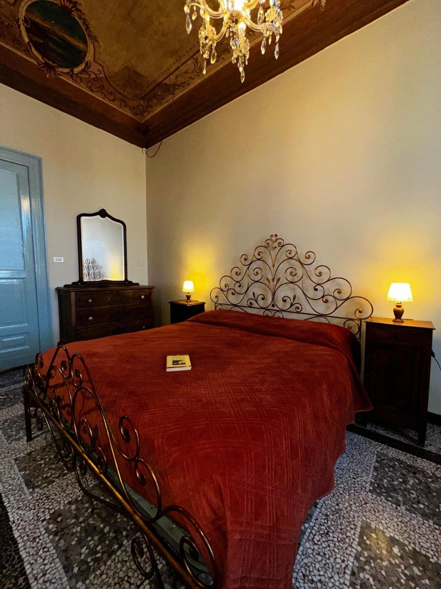 Large Double or Twin Room