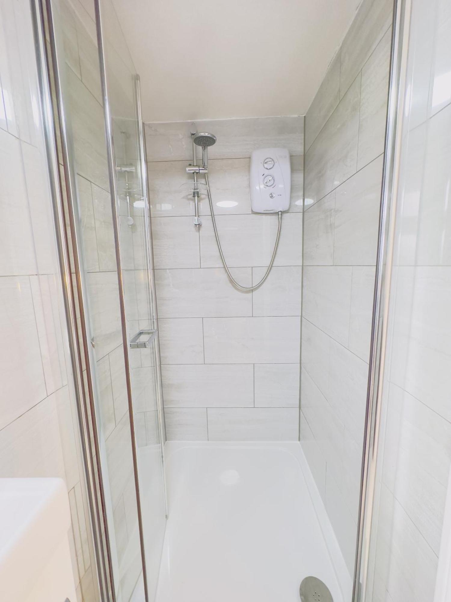 Double Room Private Bathroom