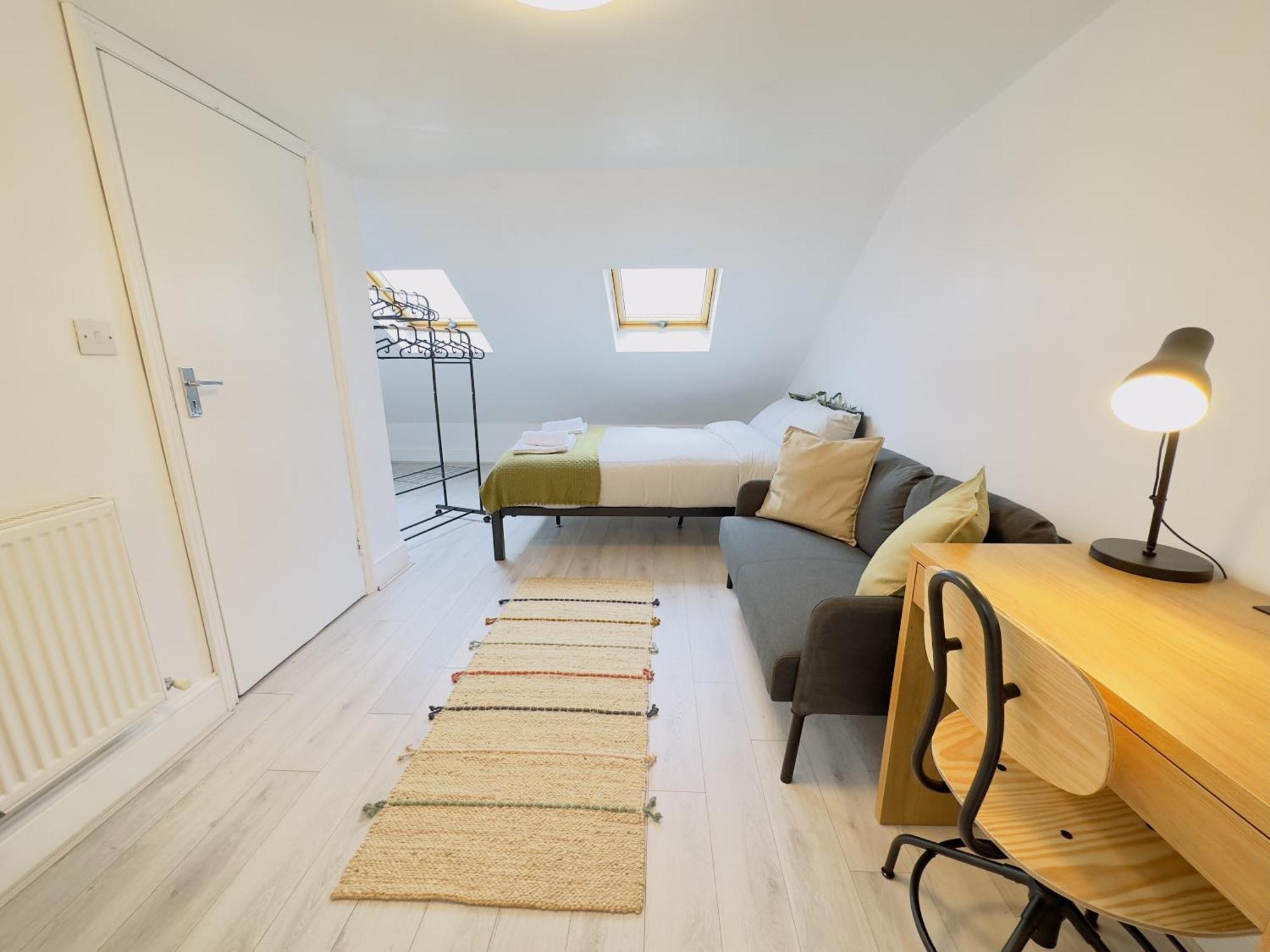 Double Room Private Bathroom