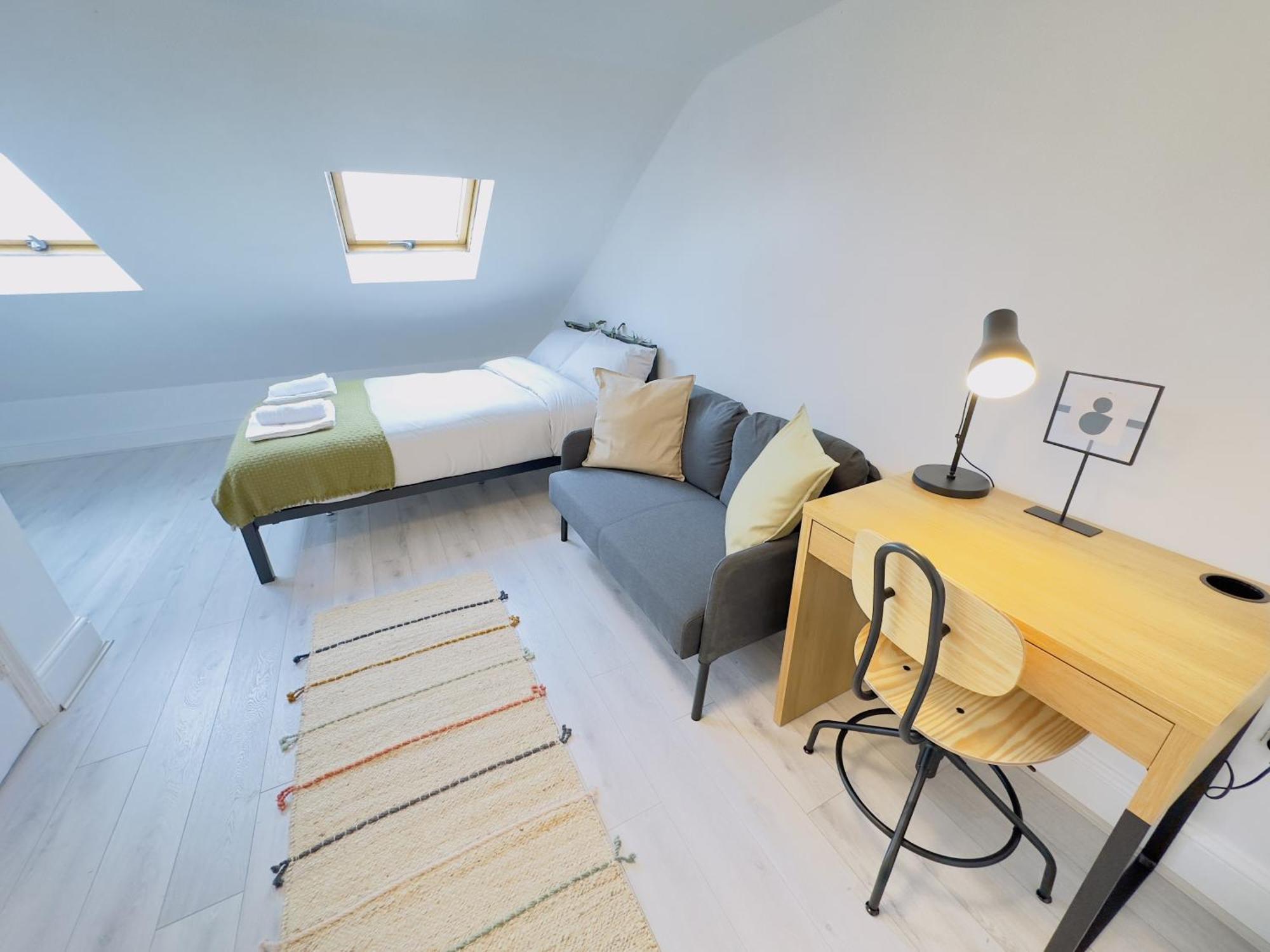 Double Room Private Bathroom