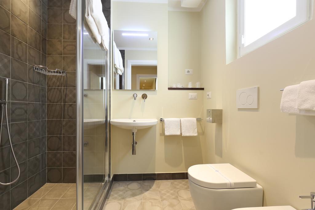 Standard Double Room,201128377:JPEG