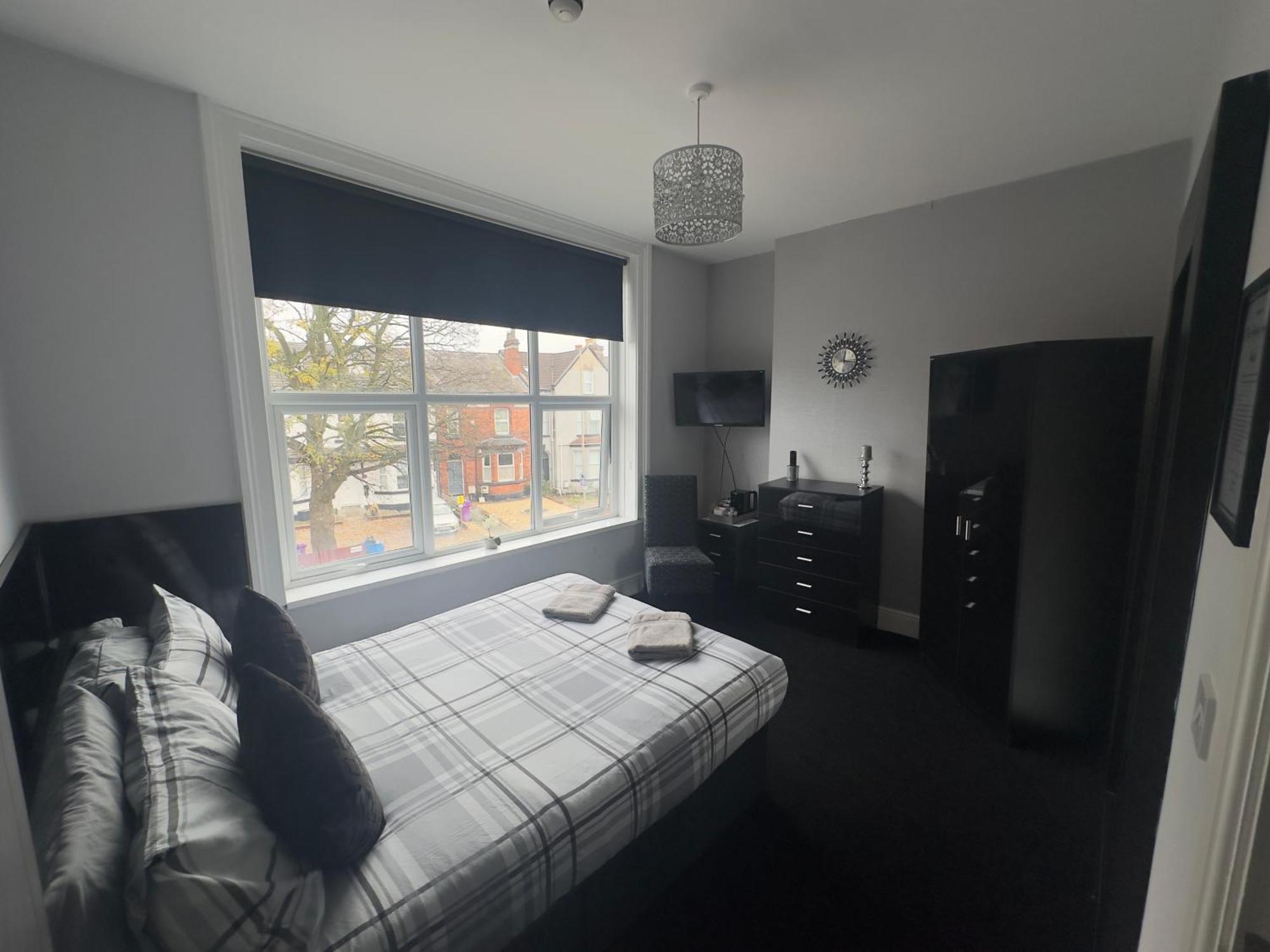 Standaard Tweepersoonskamer met Gedeelde Badkamer