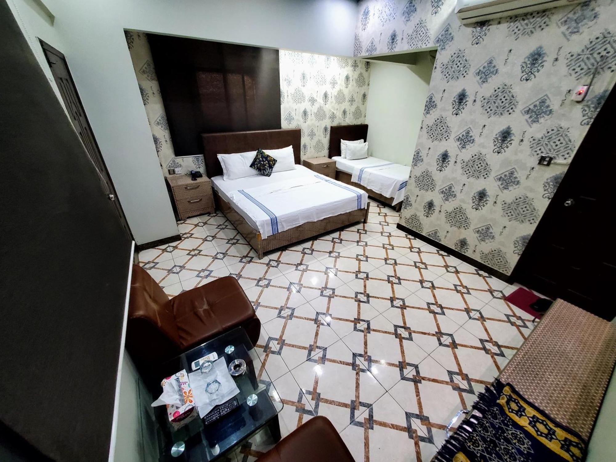 Family Room,1632678061:JPEG