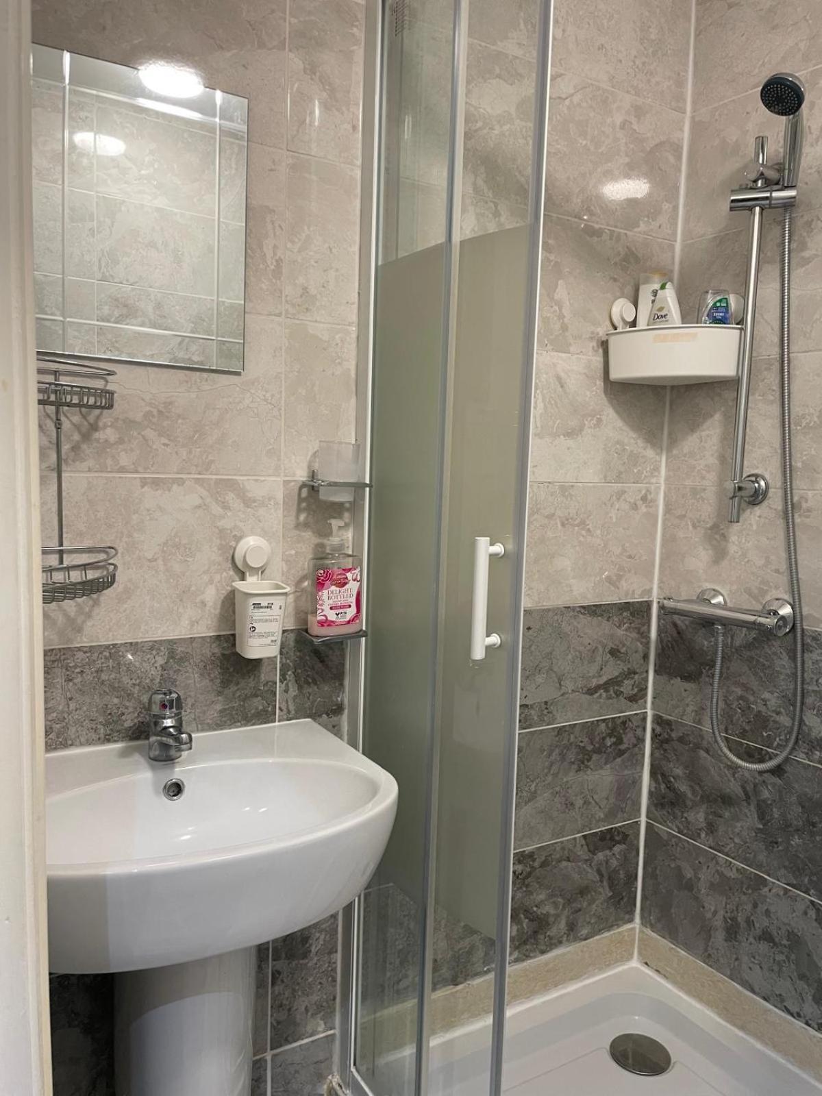Eenpersoonskamer met Eigen Badkamer