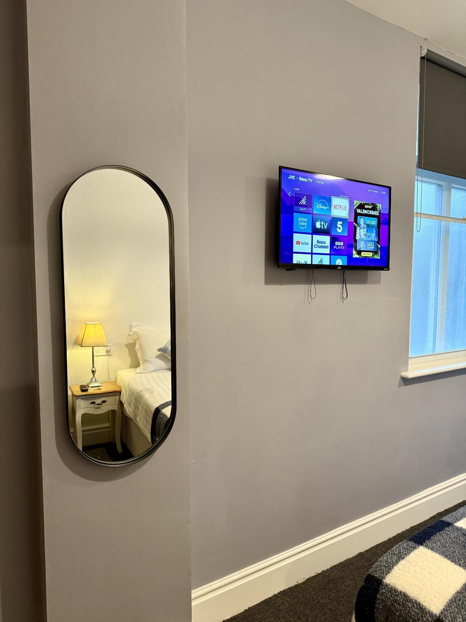 Twin Room with Private Bathroom