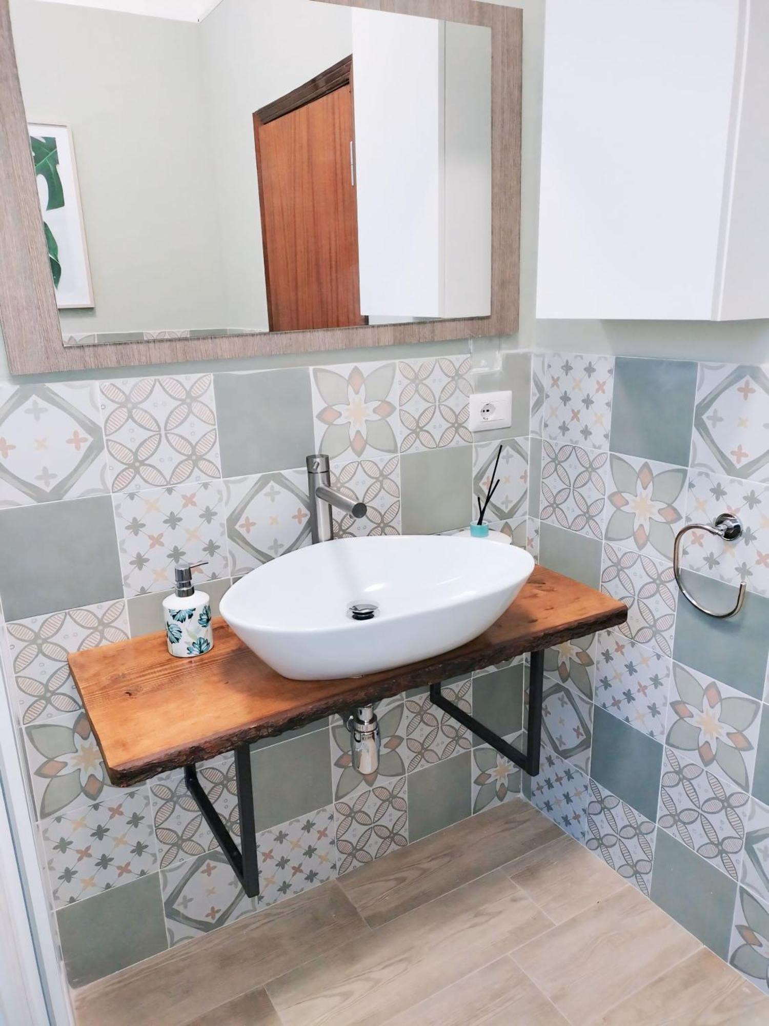 Double Room Private Bathroom