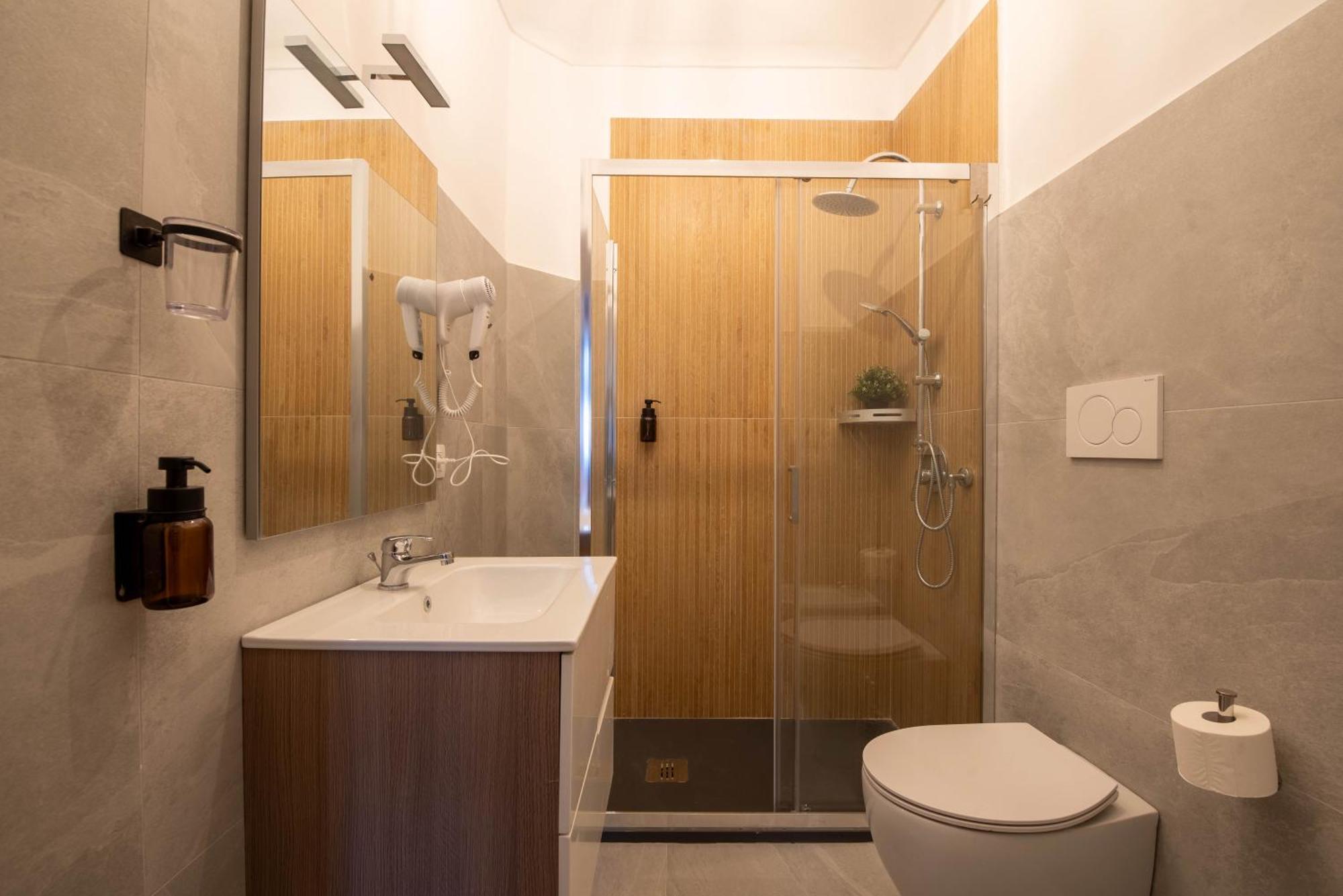 Large Double Room