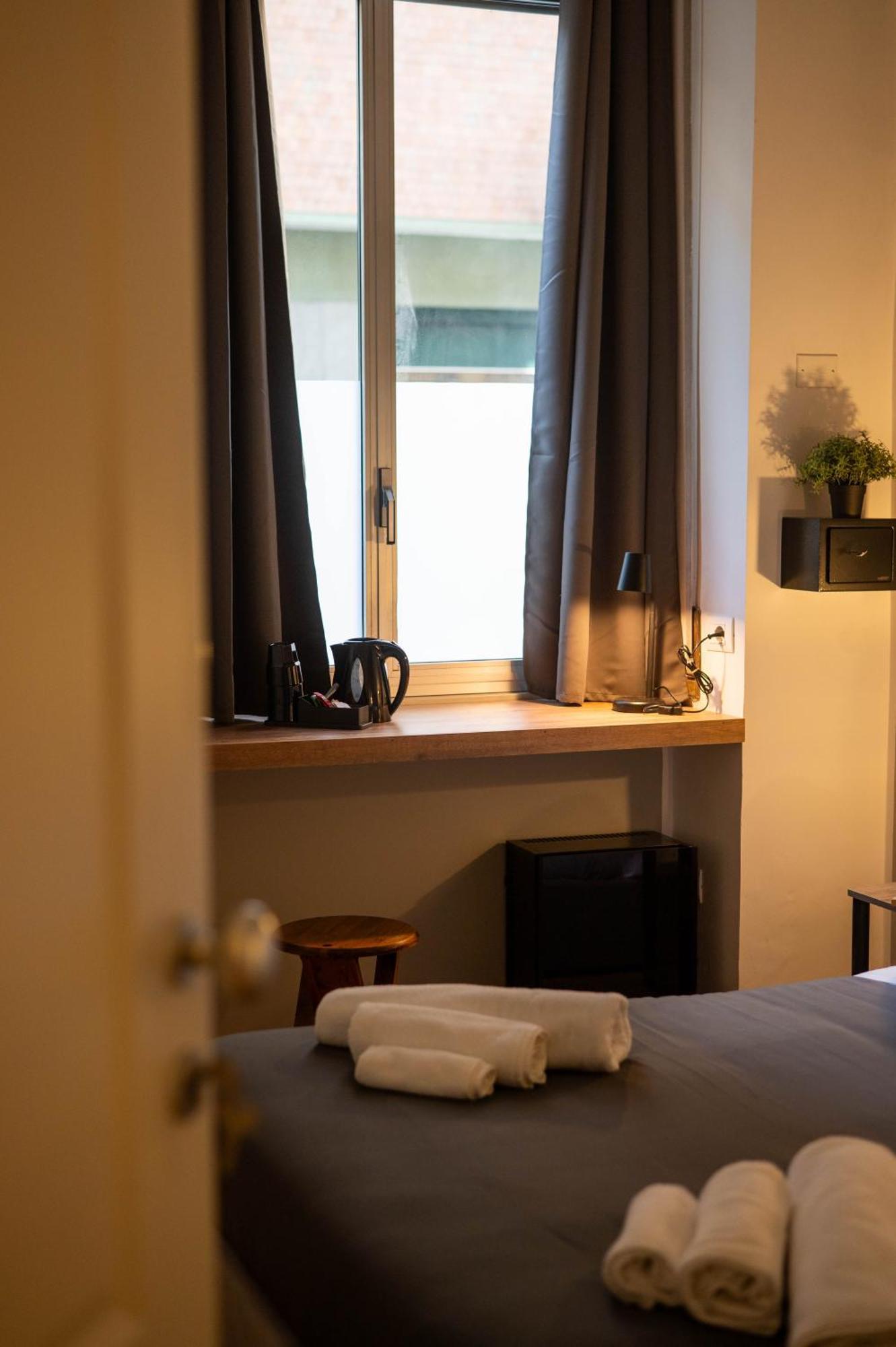 Double Room Private Bathroom
