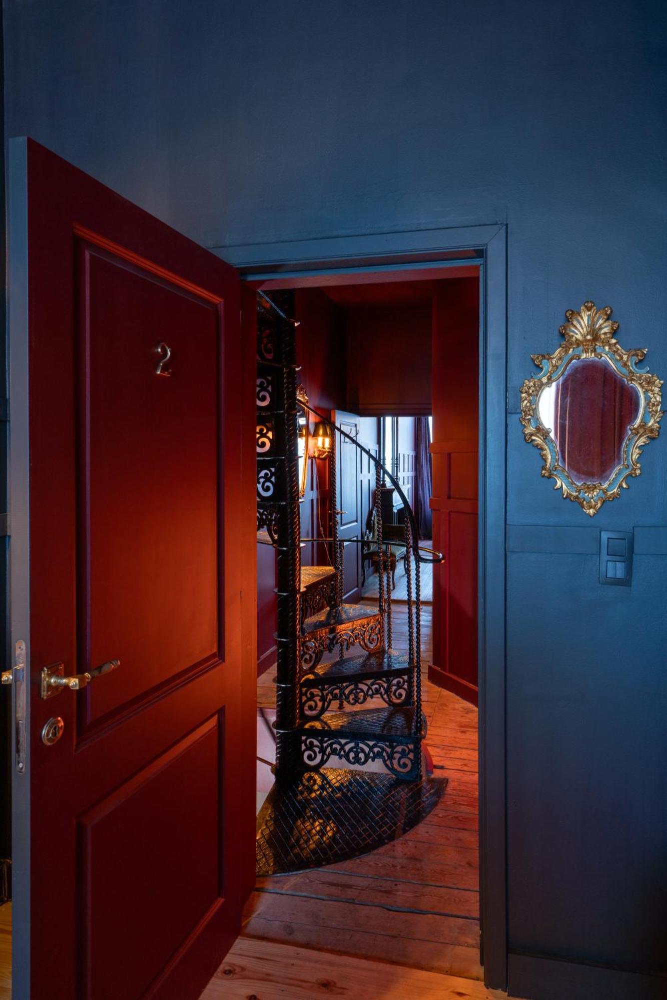 Queen Room Balcony,1661156278:JPEG