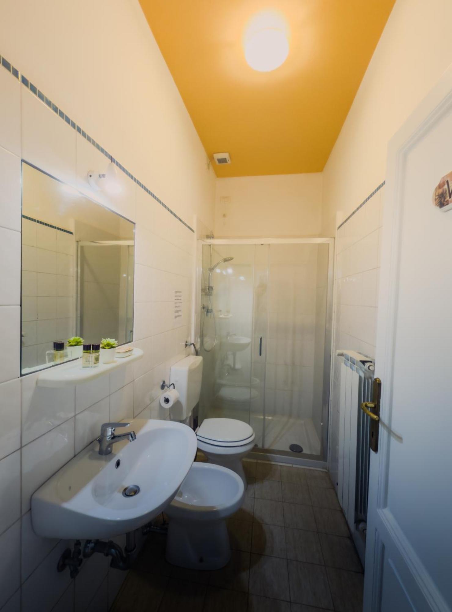Small Double Room Private External Bathroom