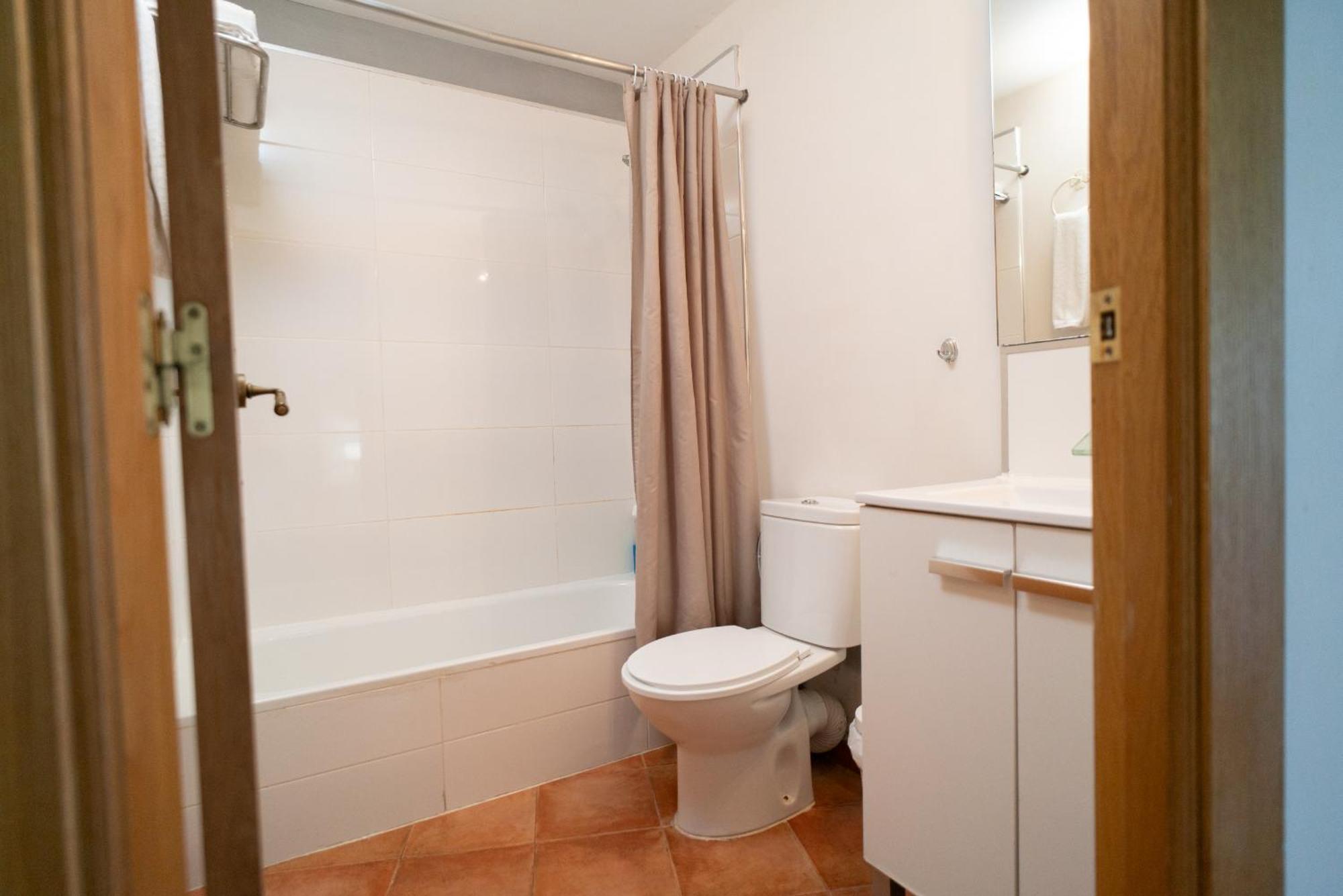 Vierpersoonskamer met Eigen Badkamer
