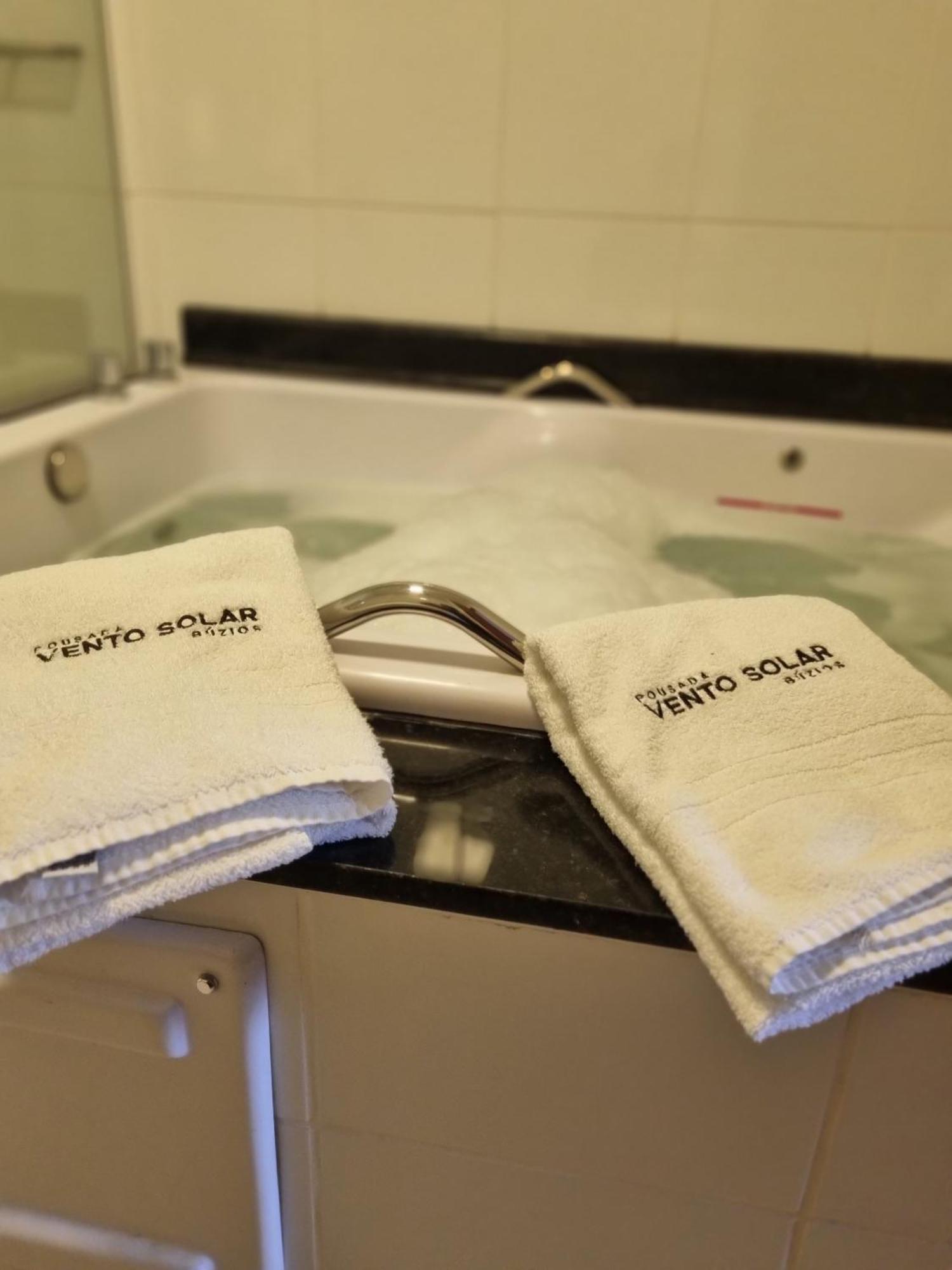 Deluxe Suite Spa Bath