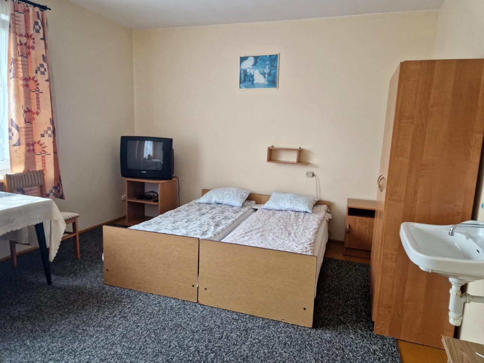 Economy Quadruple Room