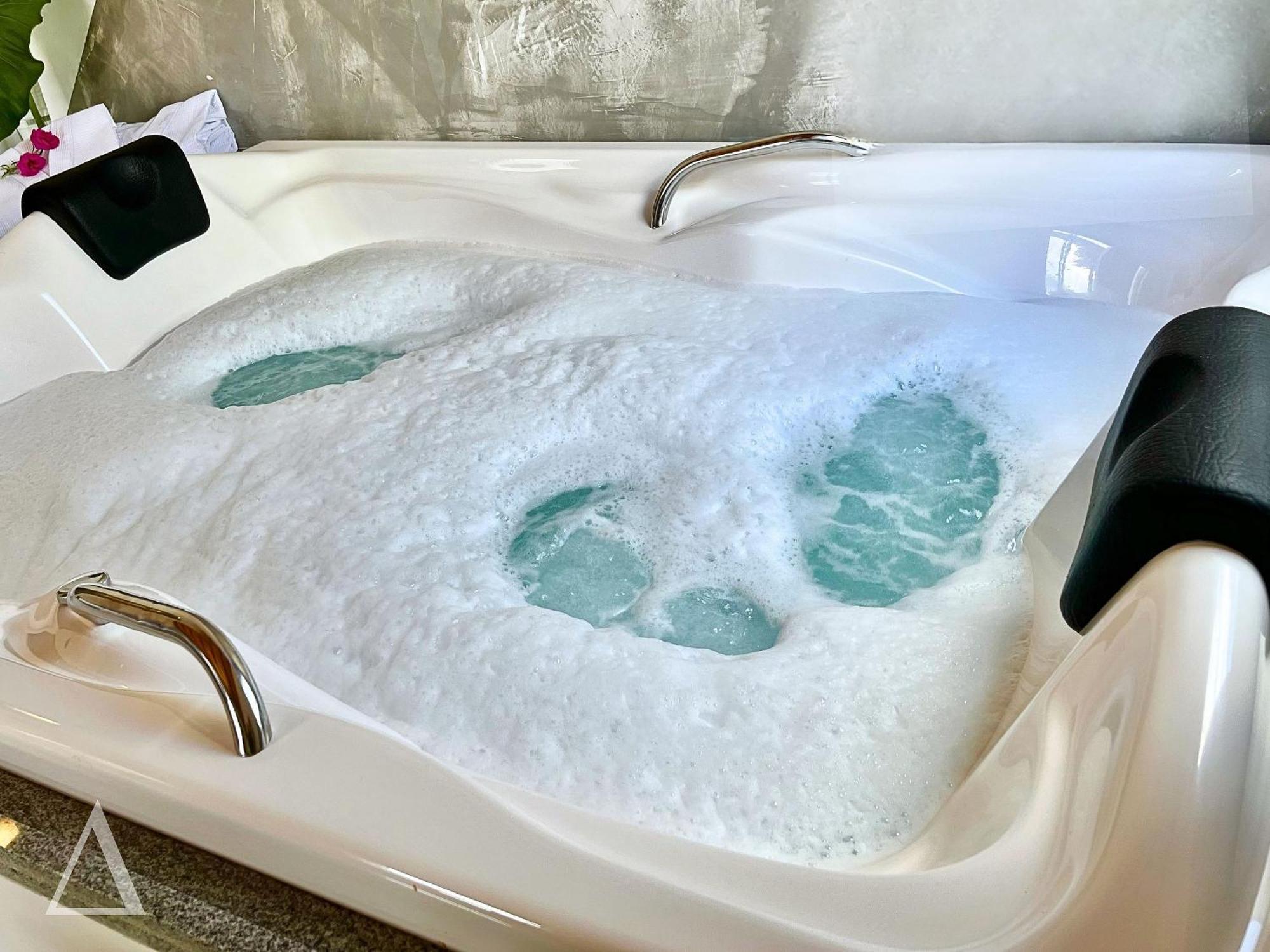 Suite Hot Tub