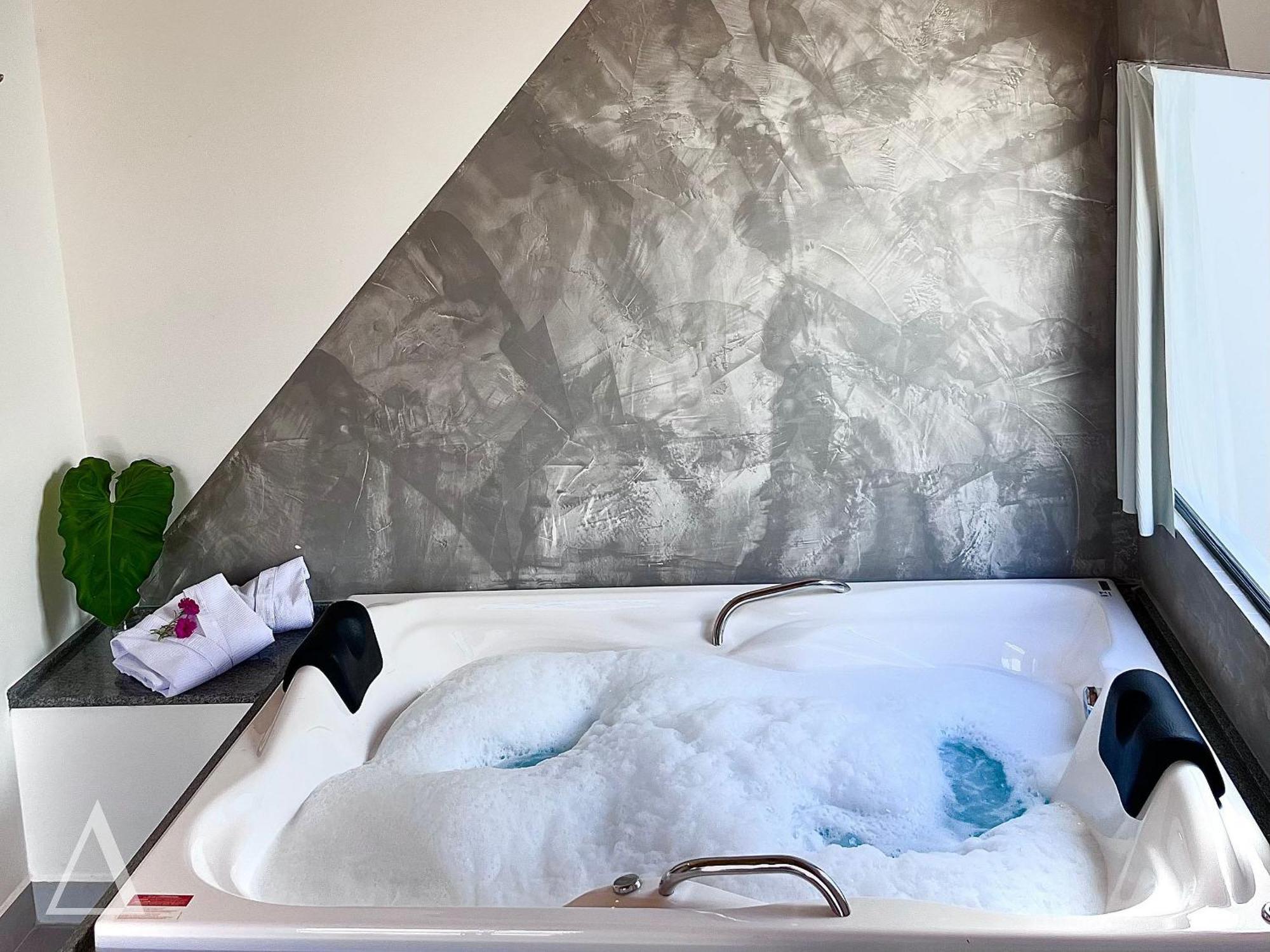 Suite Hot Tub