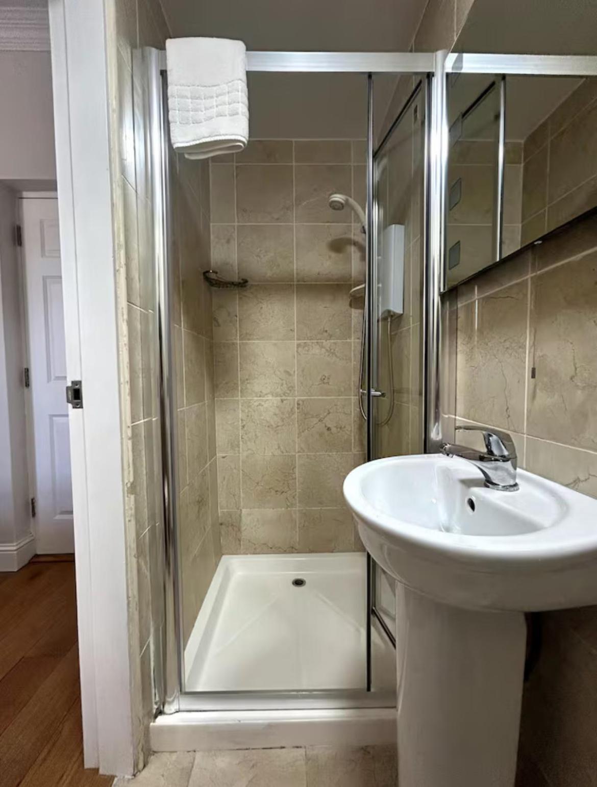 One-Bedroom Apartment,1694532942:JPEG