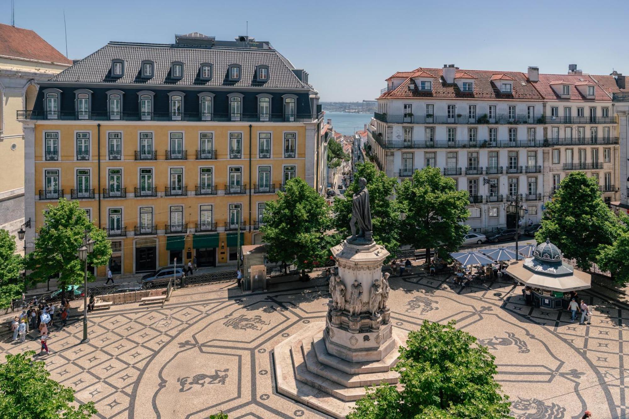 Suíte Superior com Vista da Praça e do Rio