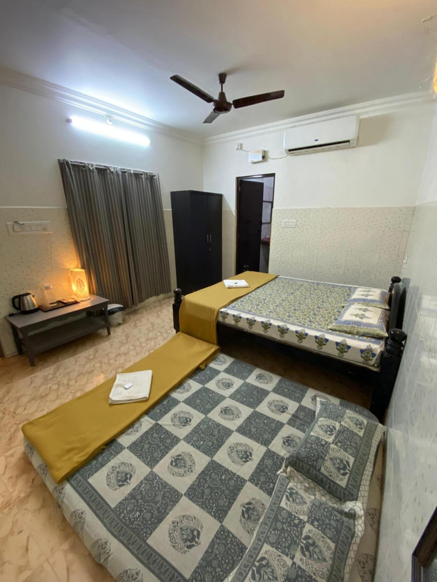 Large Double Room,1699416026:JPEG