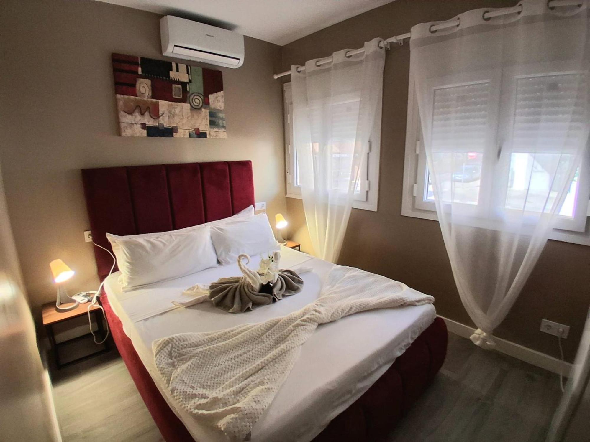 Double Room Private Bathroom