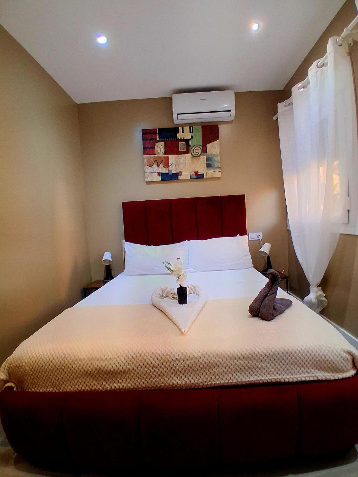 Double Room Private Bathroom