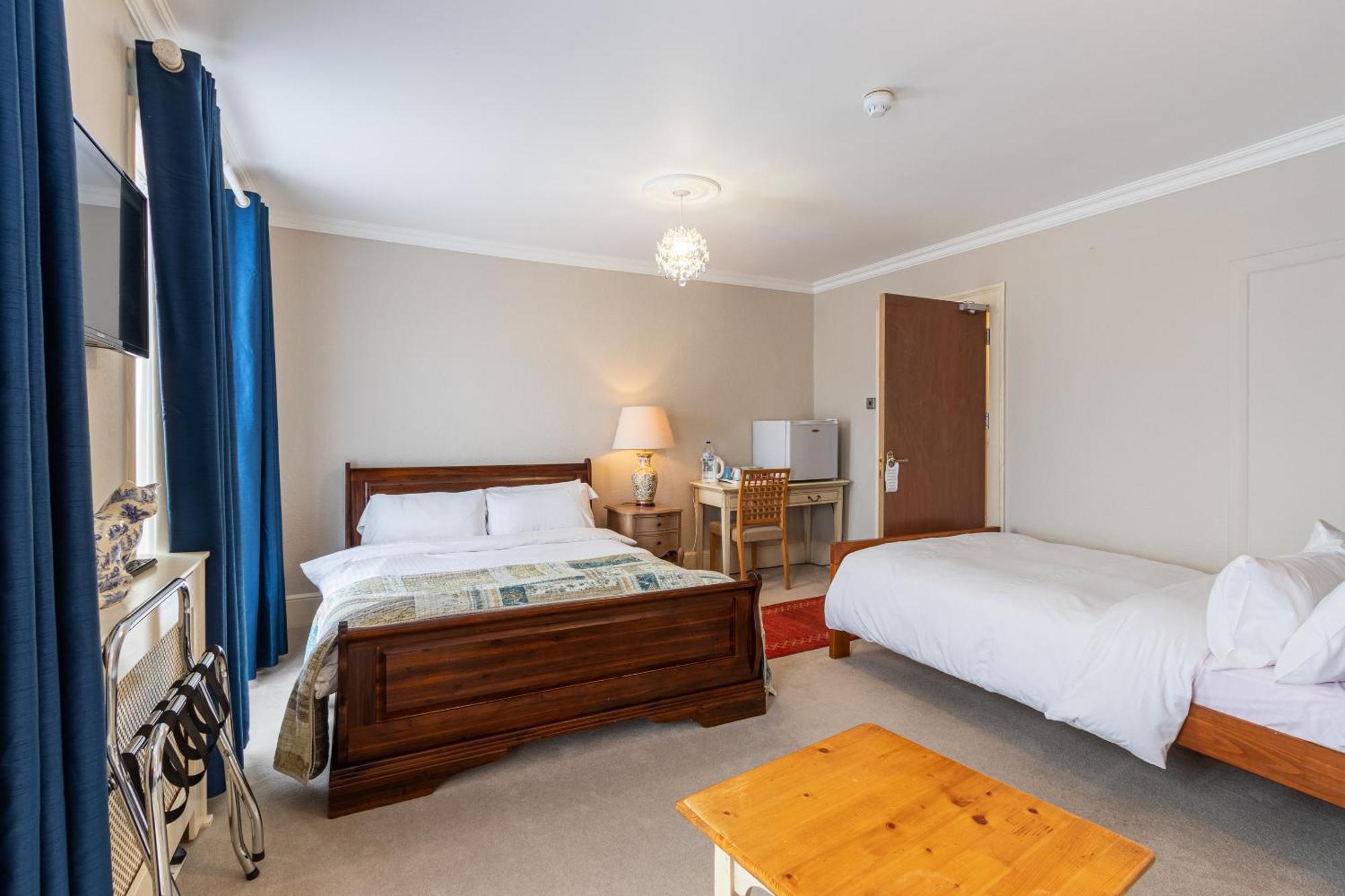 Classic Quadruple Room