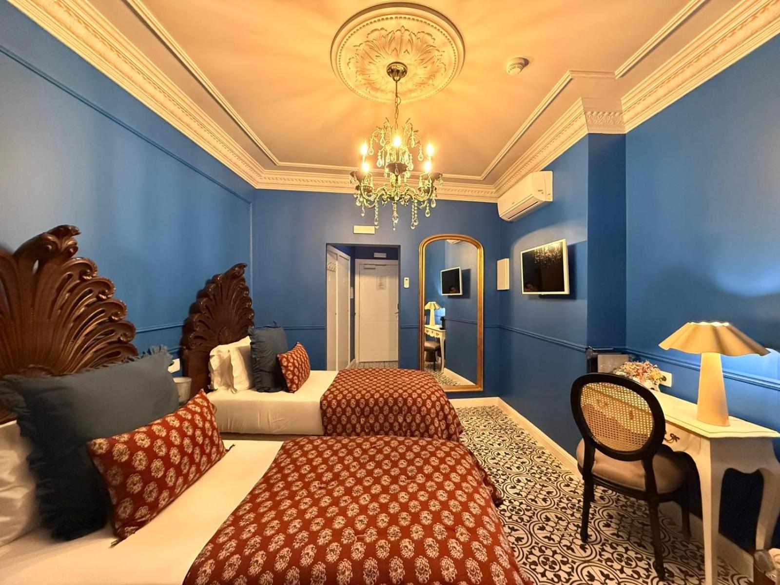 Quarto com 2 Camas de Solteiro