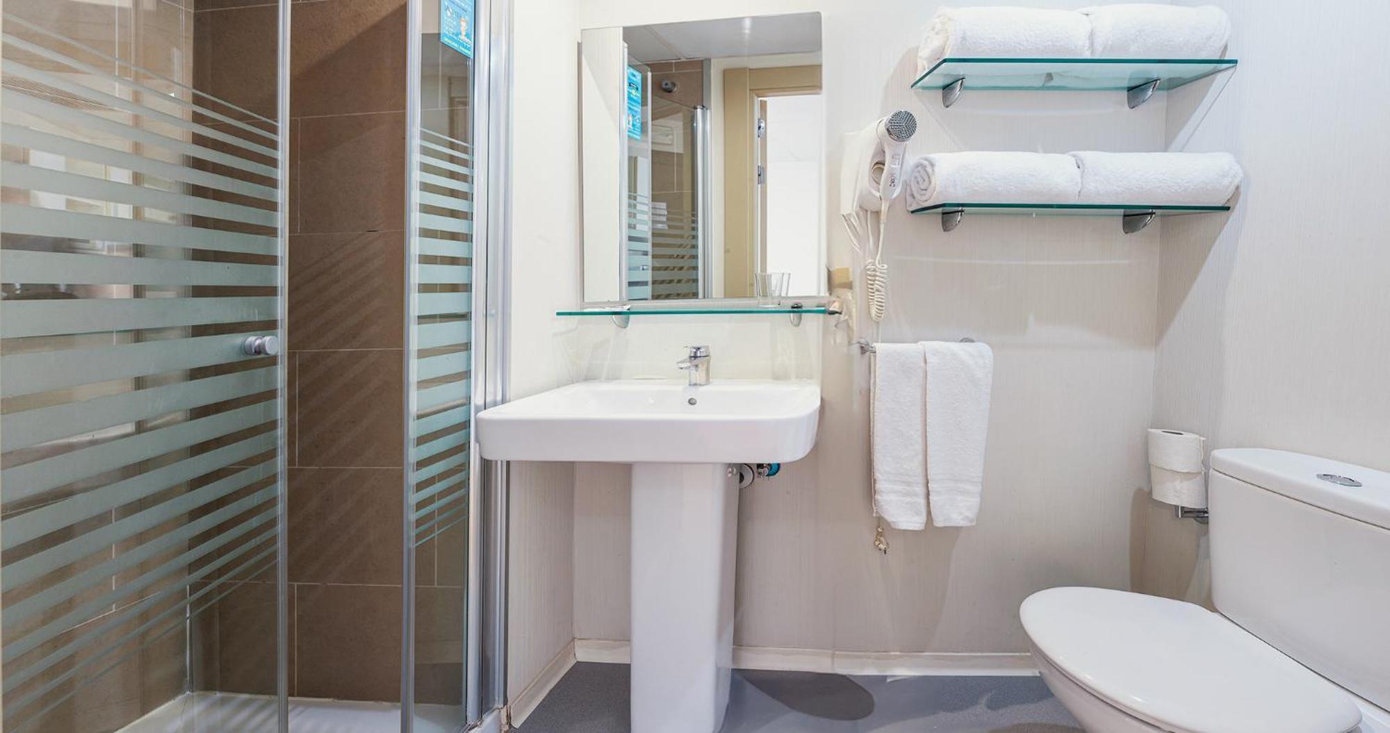 Double or Twin Room with Kitchenette