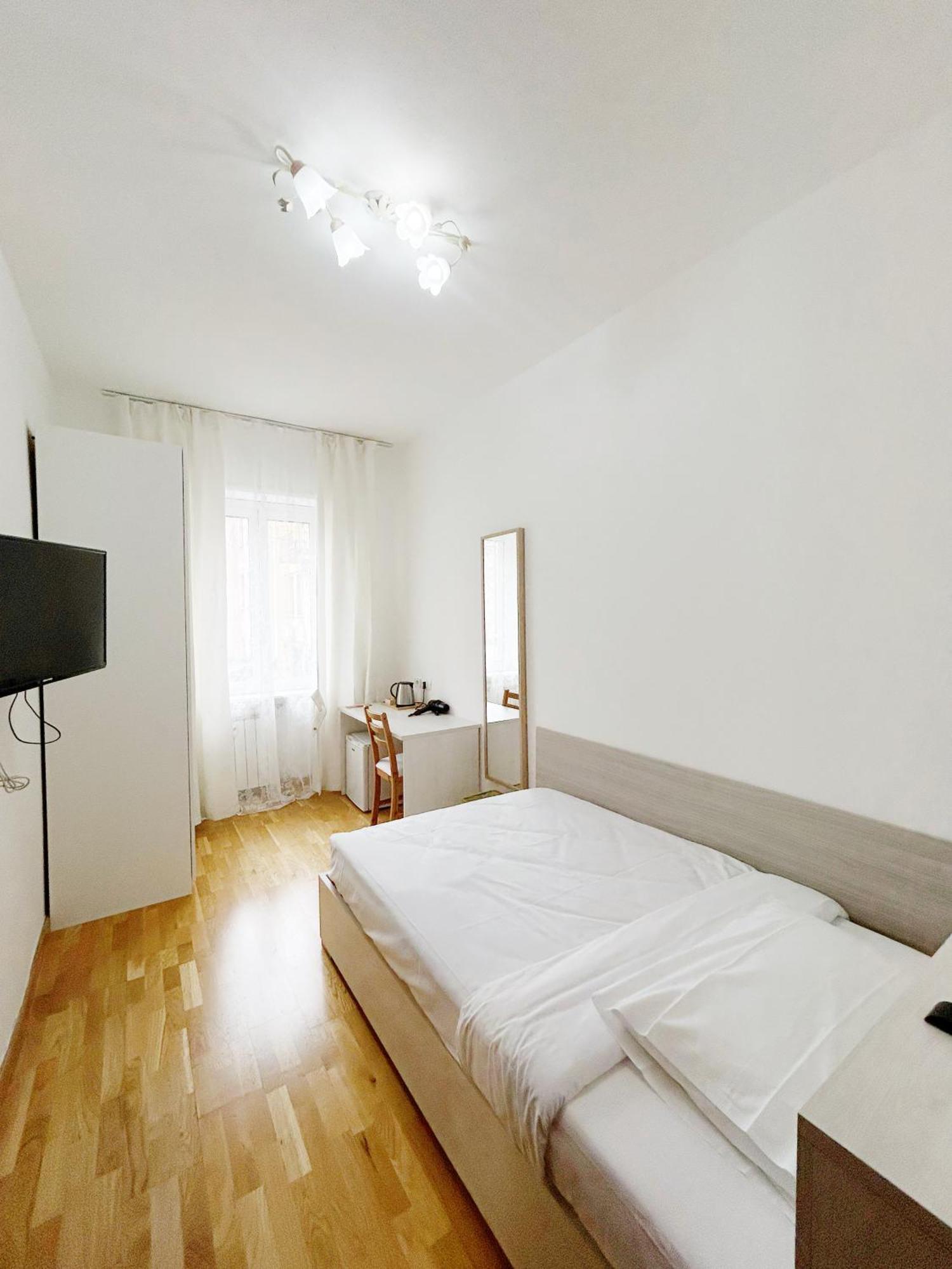 Single Room Private Bathroom