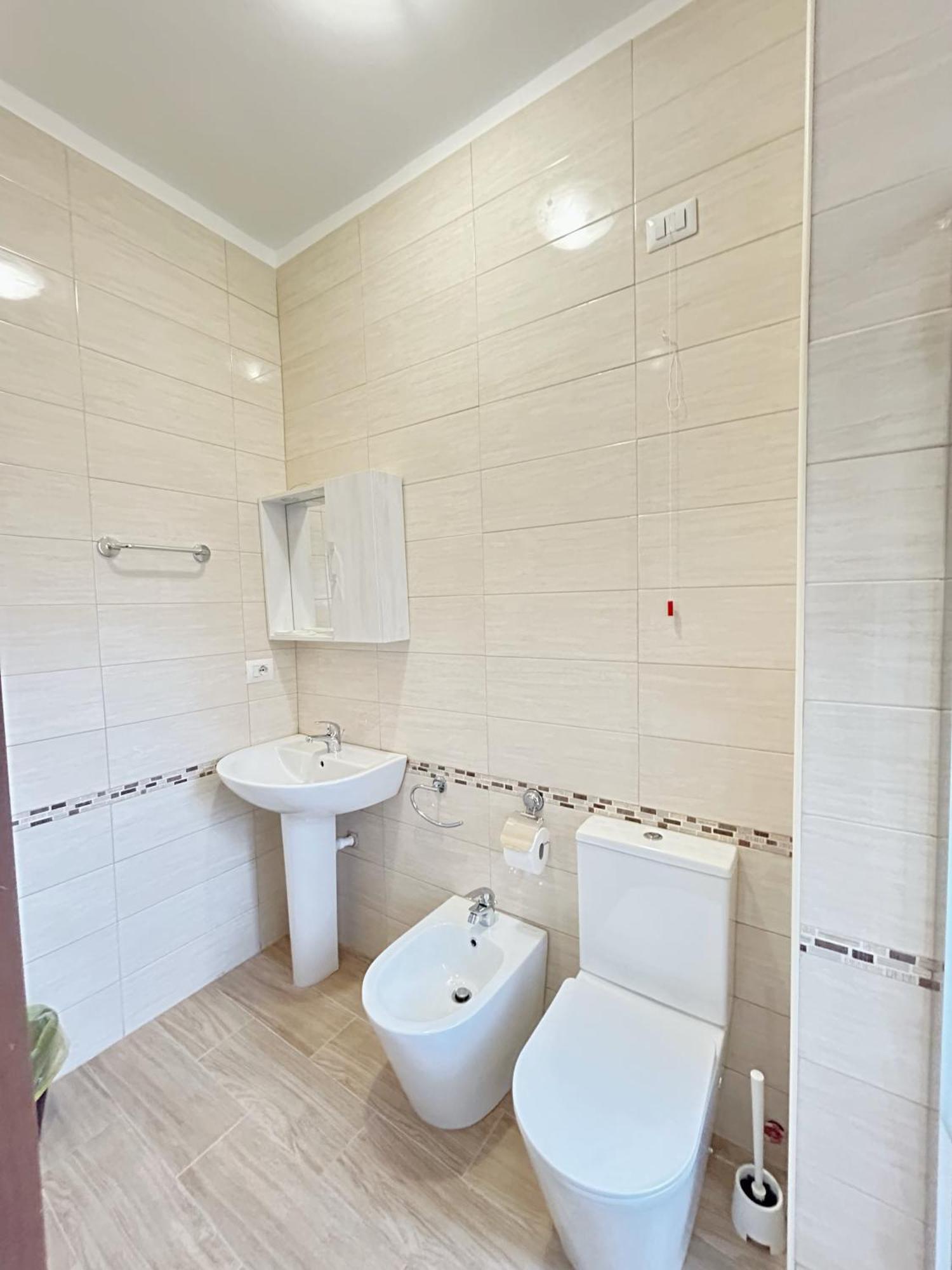 Single Room Private Bathroom