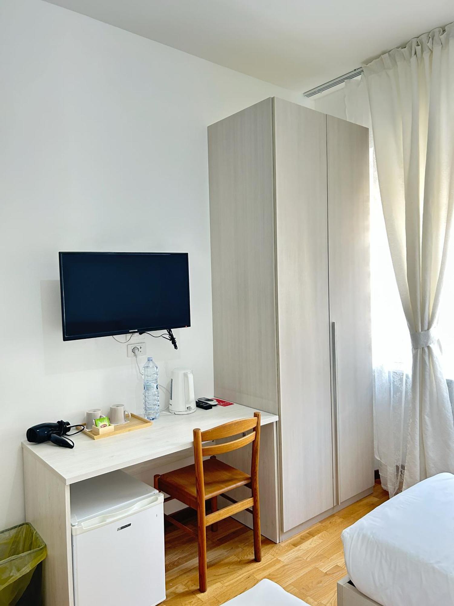 Twin Room Private Bathroom