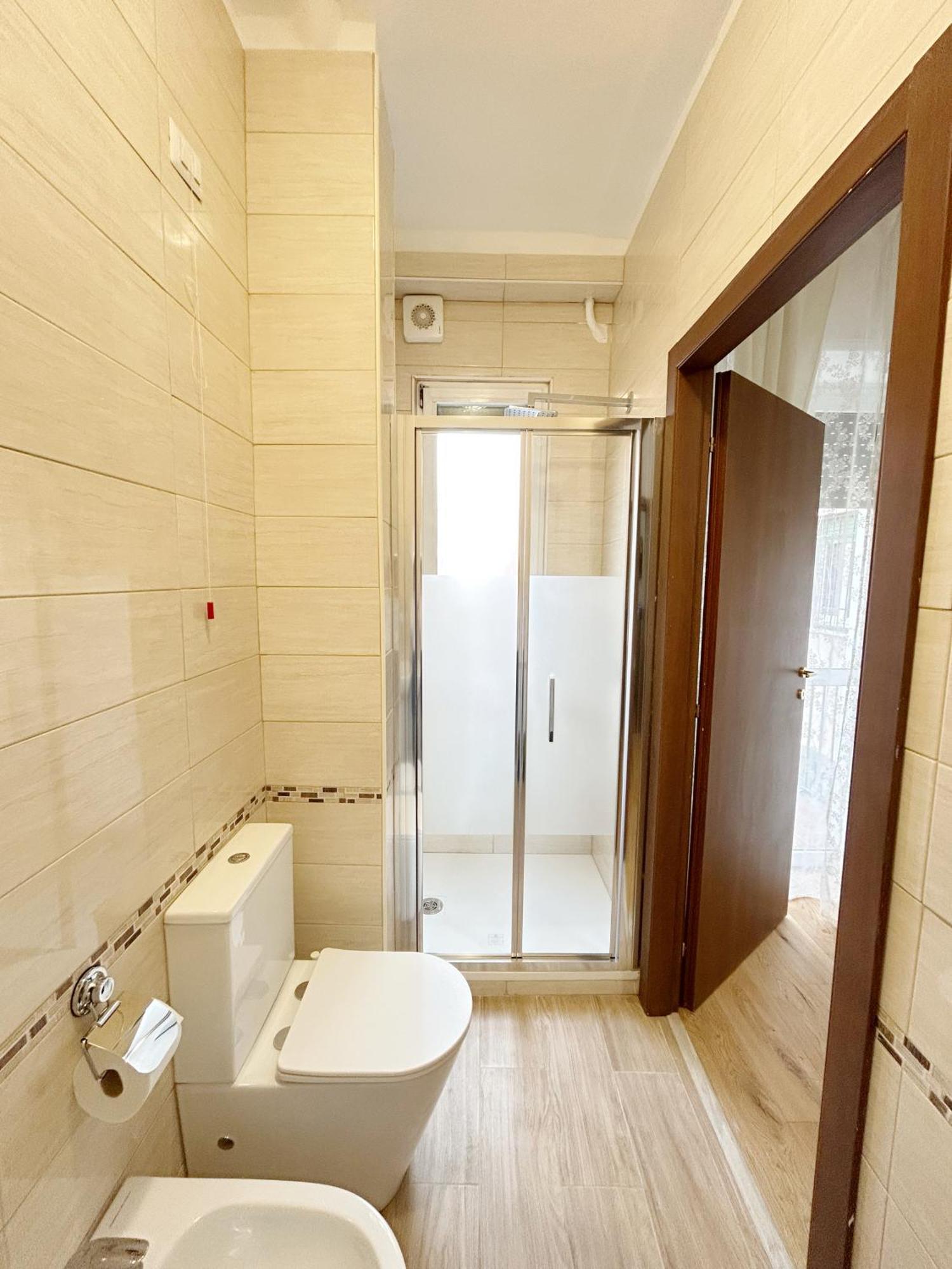 Single Room Private Bathroom
