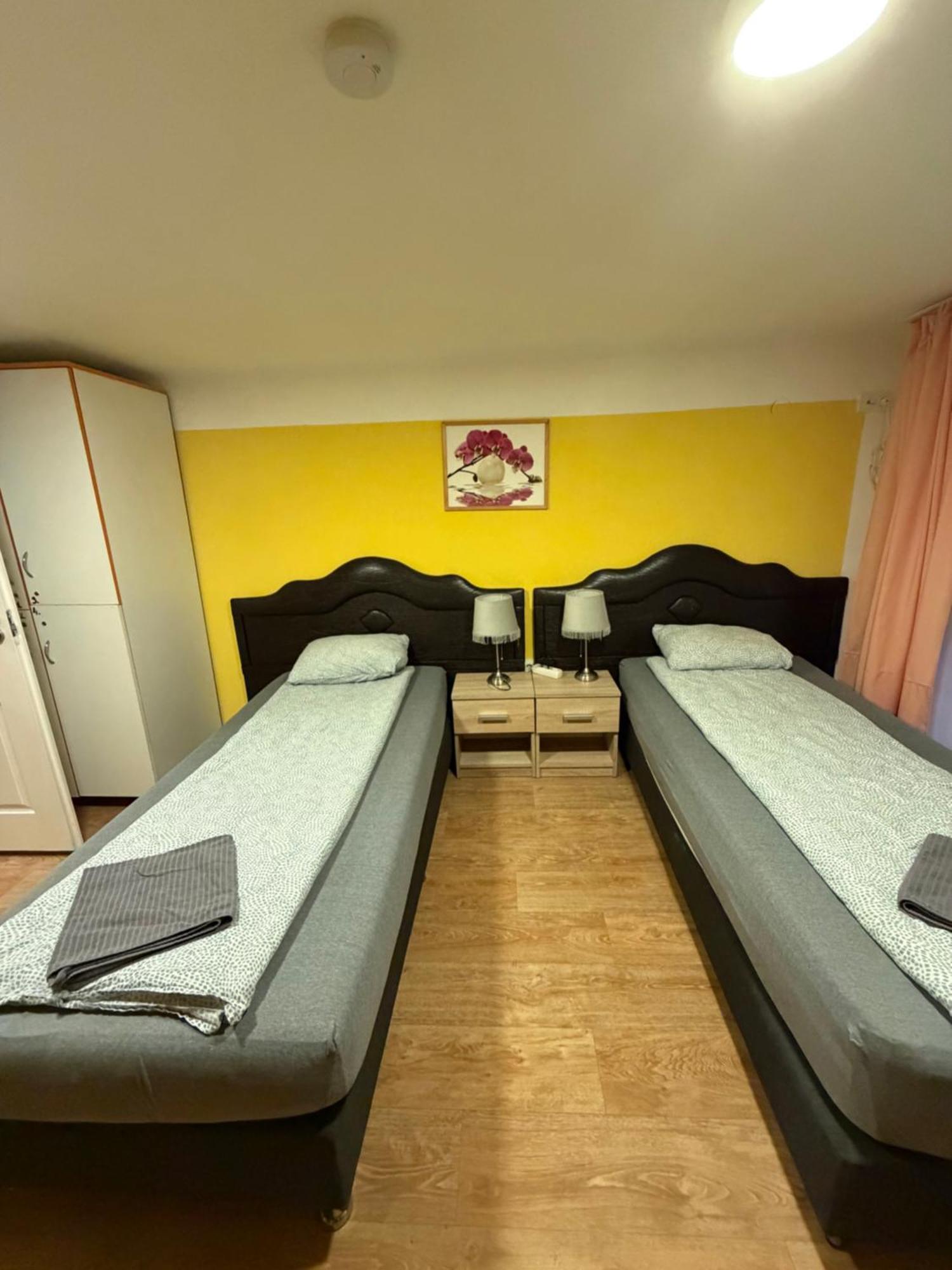Driepersoonskamer met Eigen Badkamer