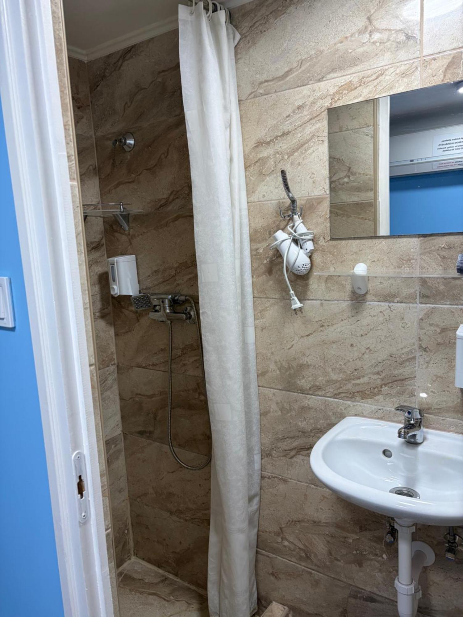 Eenpersoonskamer met Eigen Badkamer