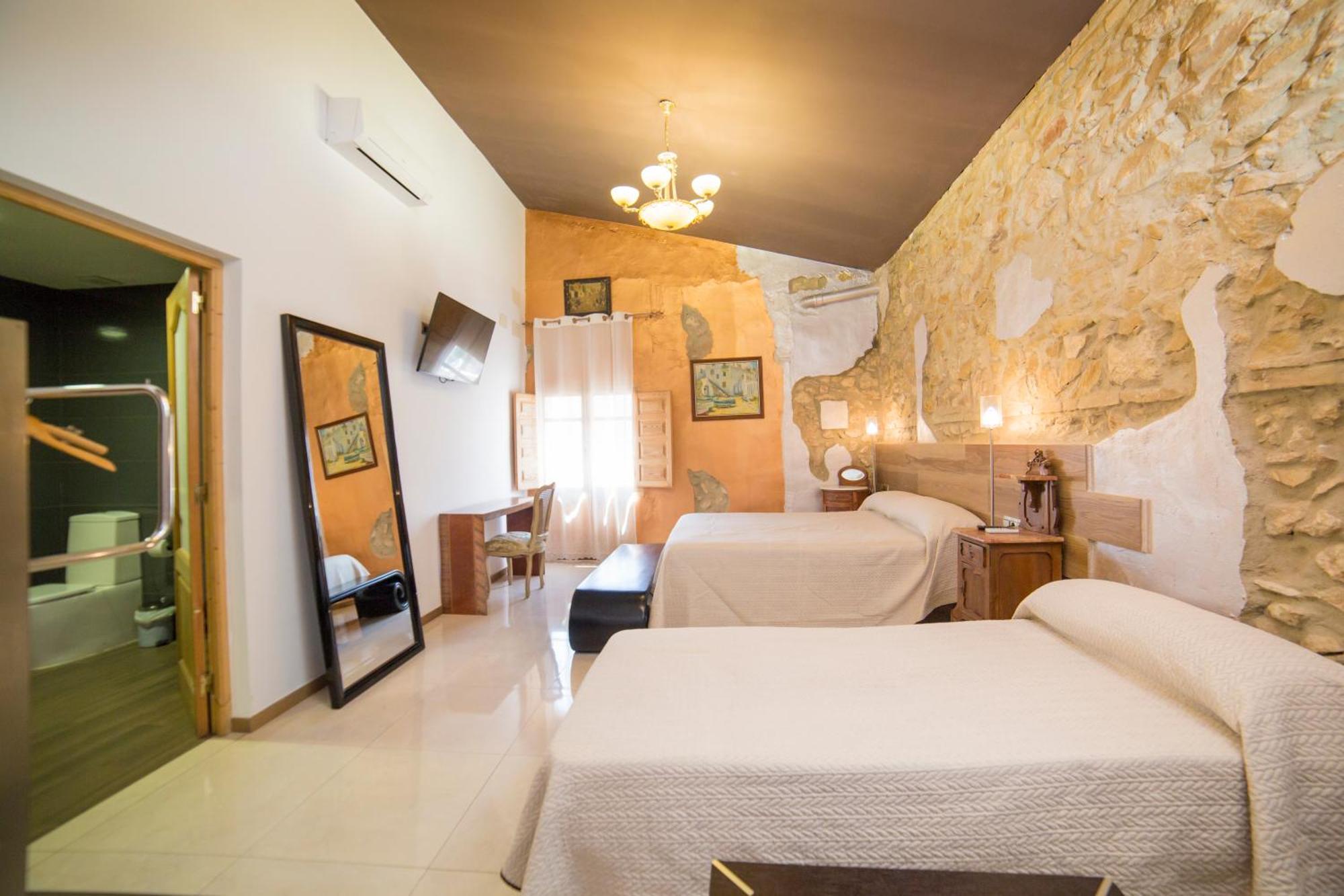 Comfort Triple Room