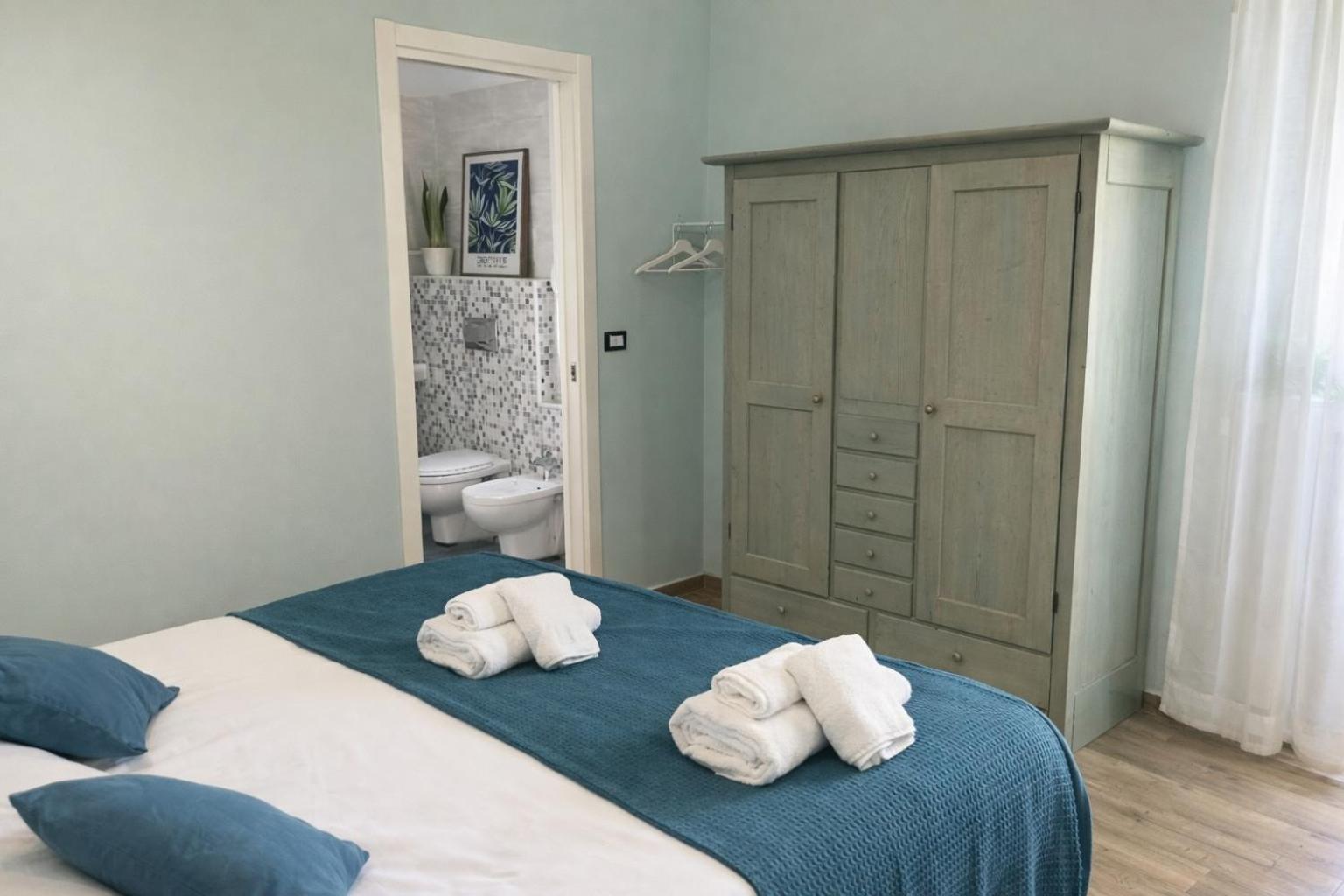Double Room Private Bathroom