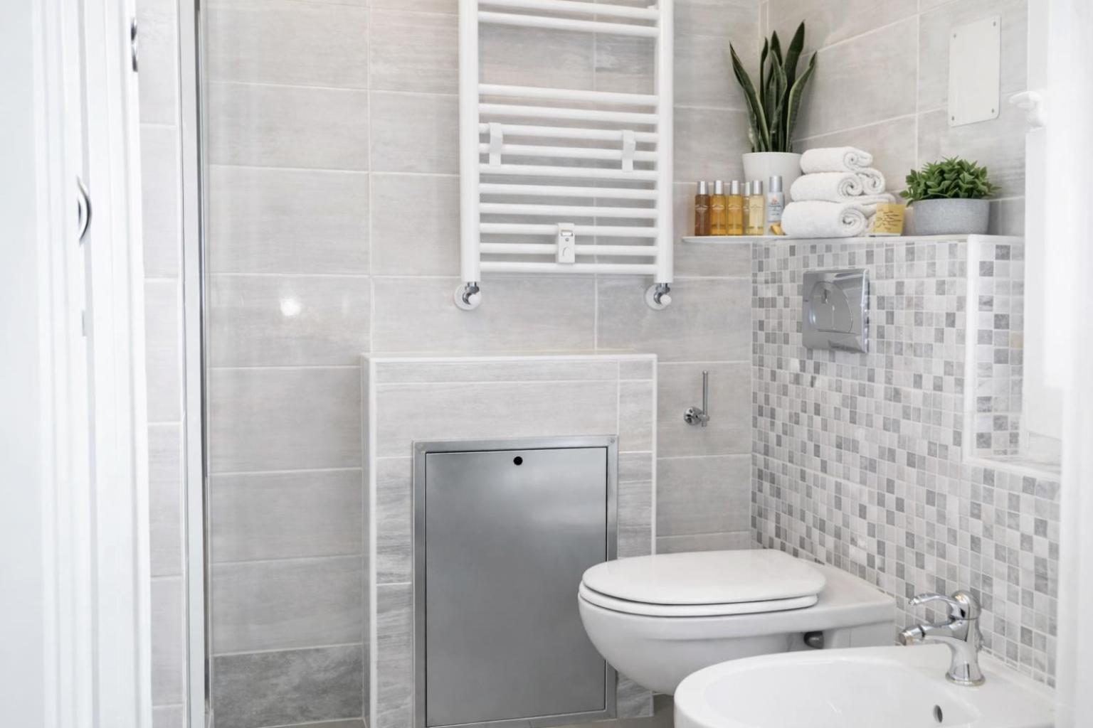 Double Room Private Bathroom