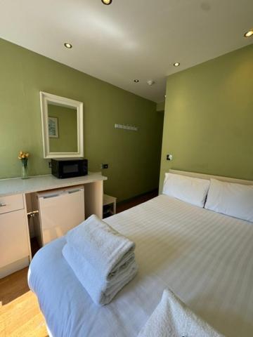 Quarto Duplo Deluxe com Chuveiro