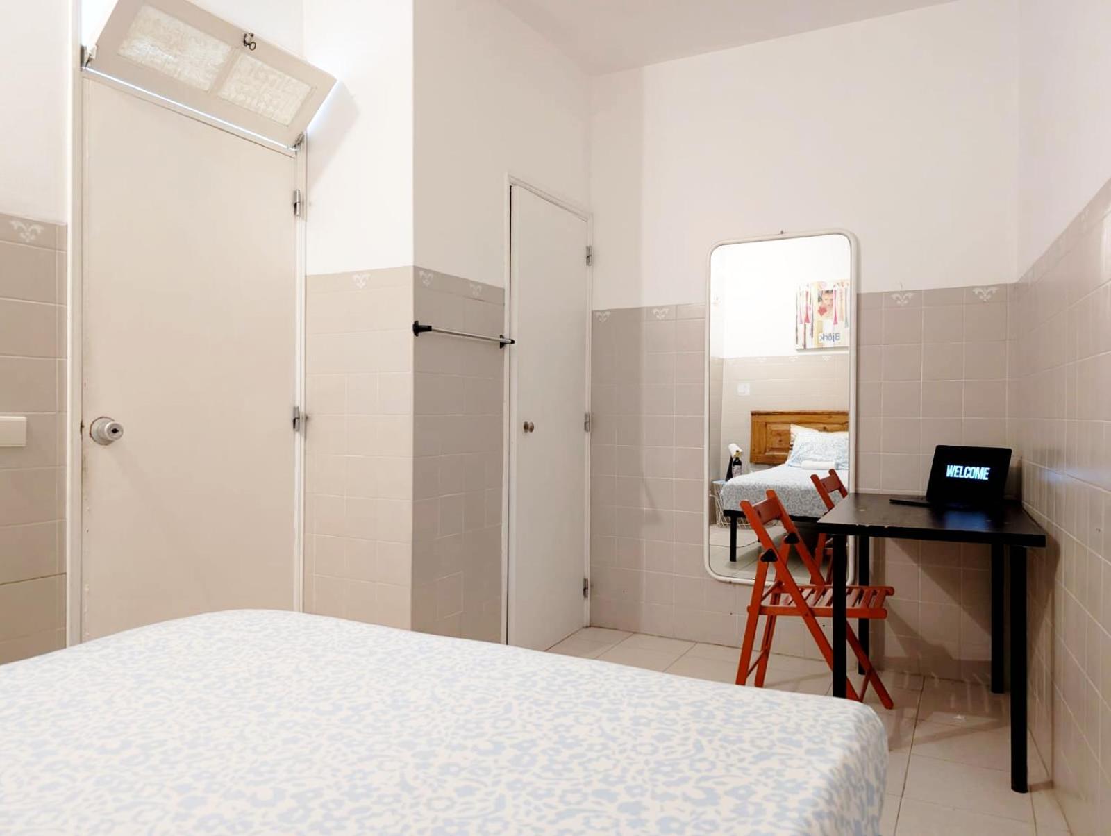 Quarto Duplo Standard com Casa de Banho Partilhada