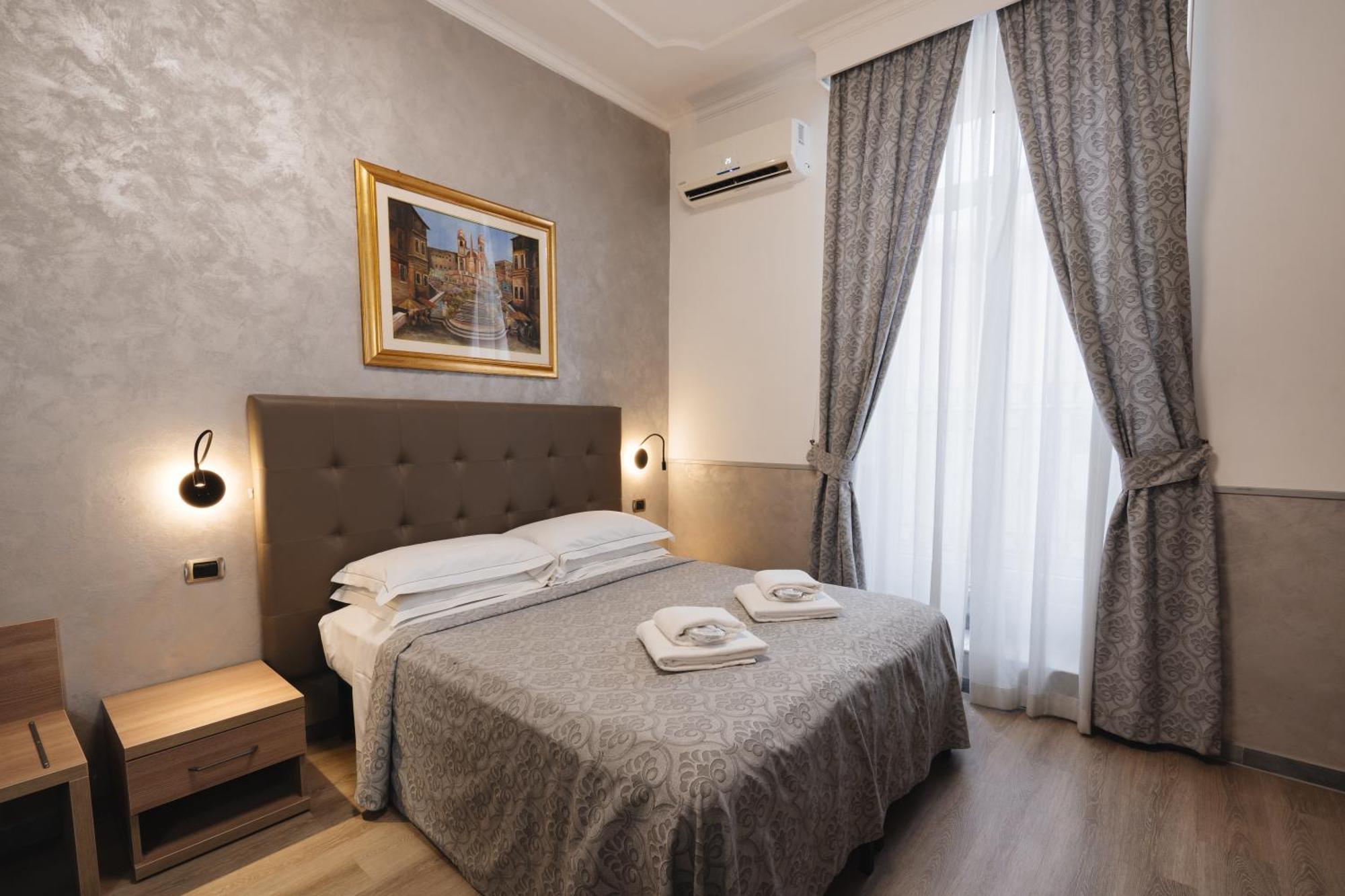 Standaard Tweepersoonskamer met 1 of 2 Bedden en Balkon