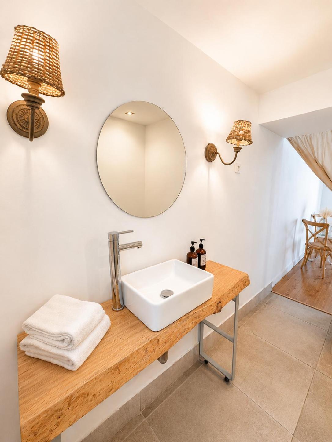 Double Room Private Bathroom Garden View