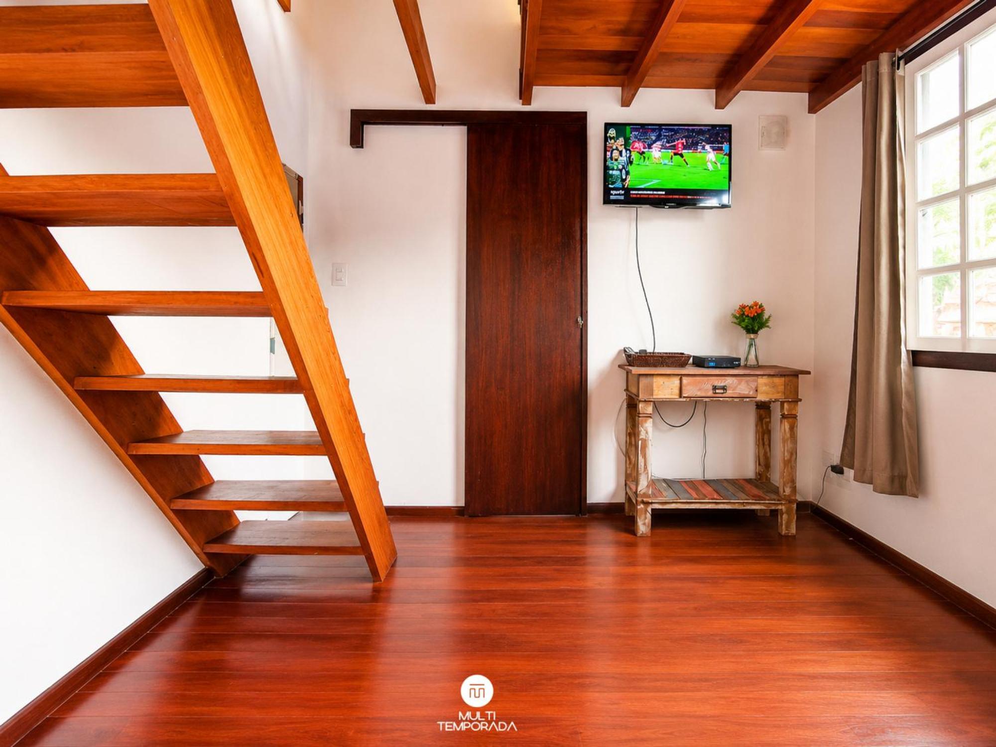Studio Split Level